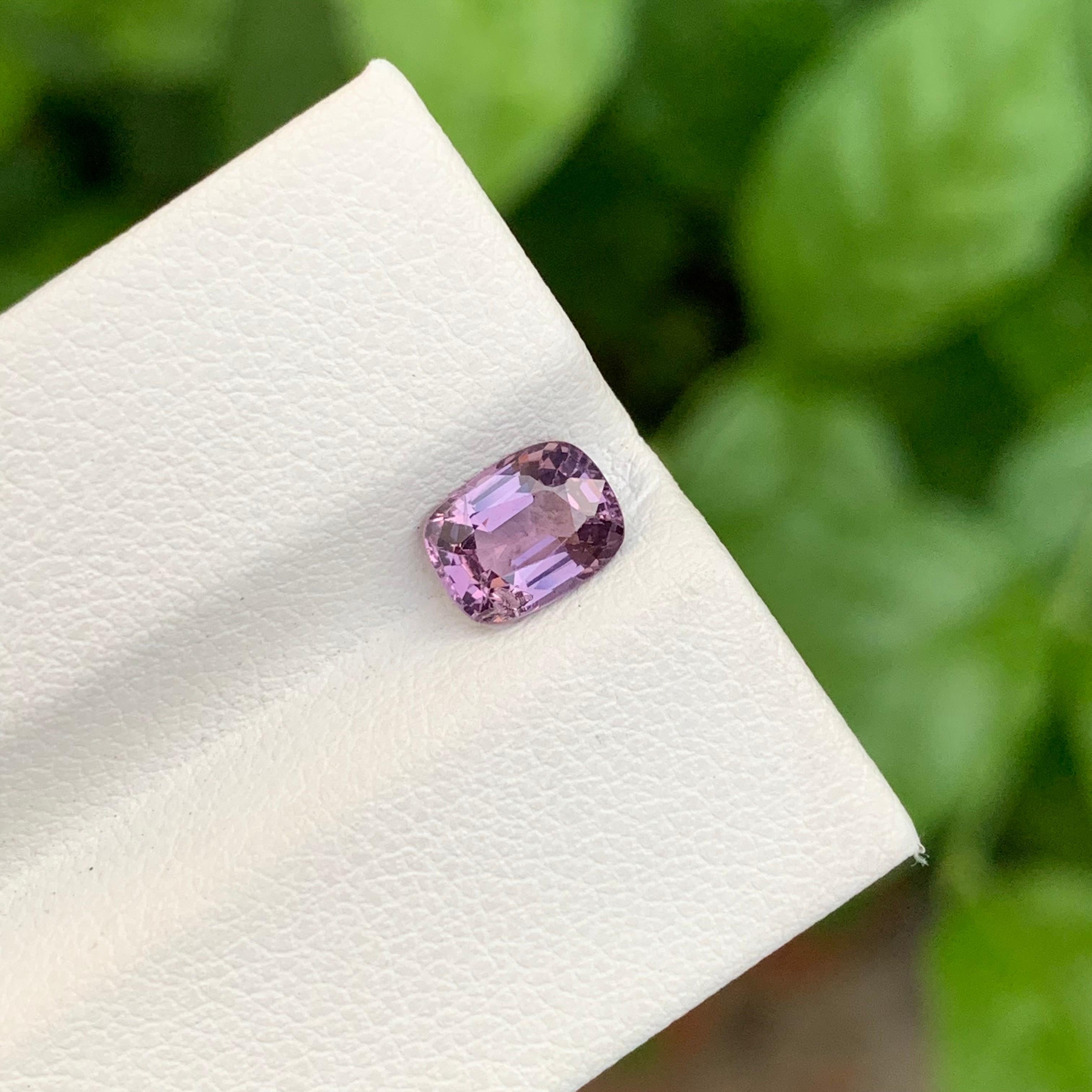 1.15 Carat Natural Loose Purple Spinel Cushion Shape Gem For Jewellery In New Condition For Sale In Peshawar, PK