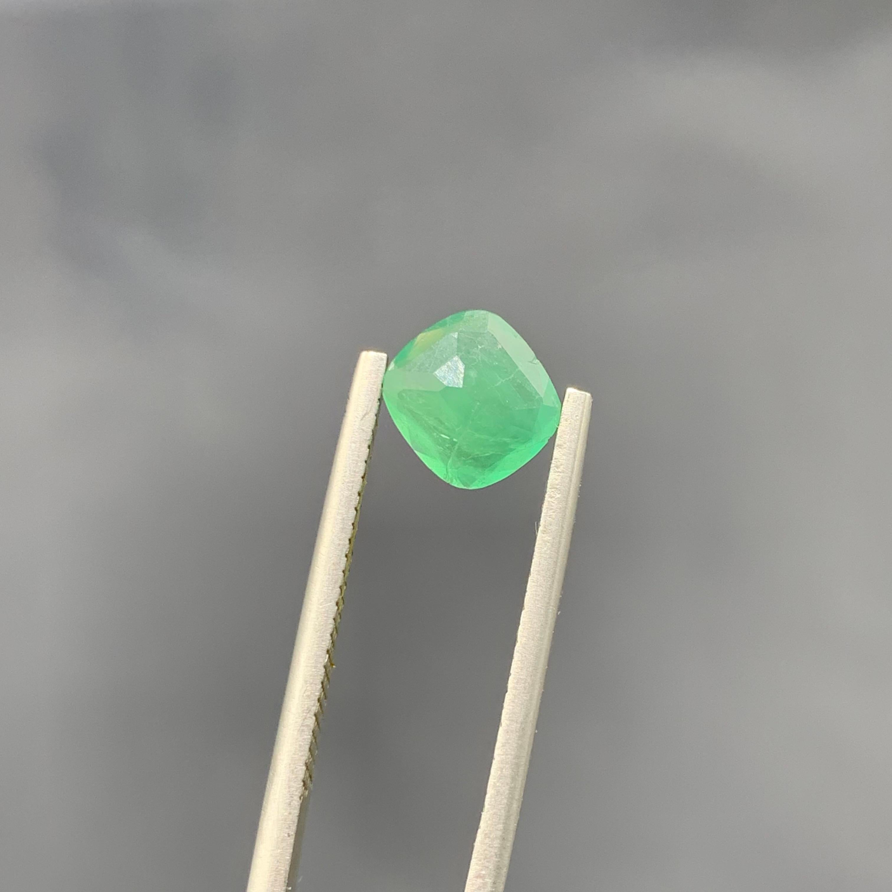 1.15 Carat Natural Loose Rare Green Haüyne Gemstone From Afghanistan Neuf - En vente à Peshawar, PK