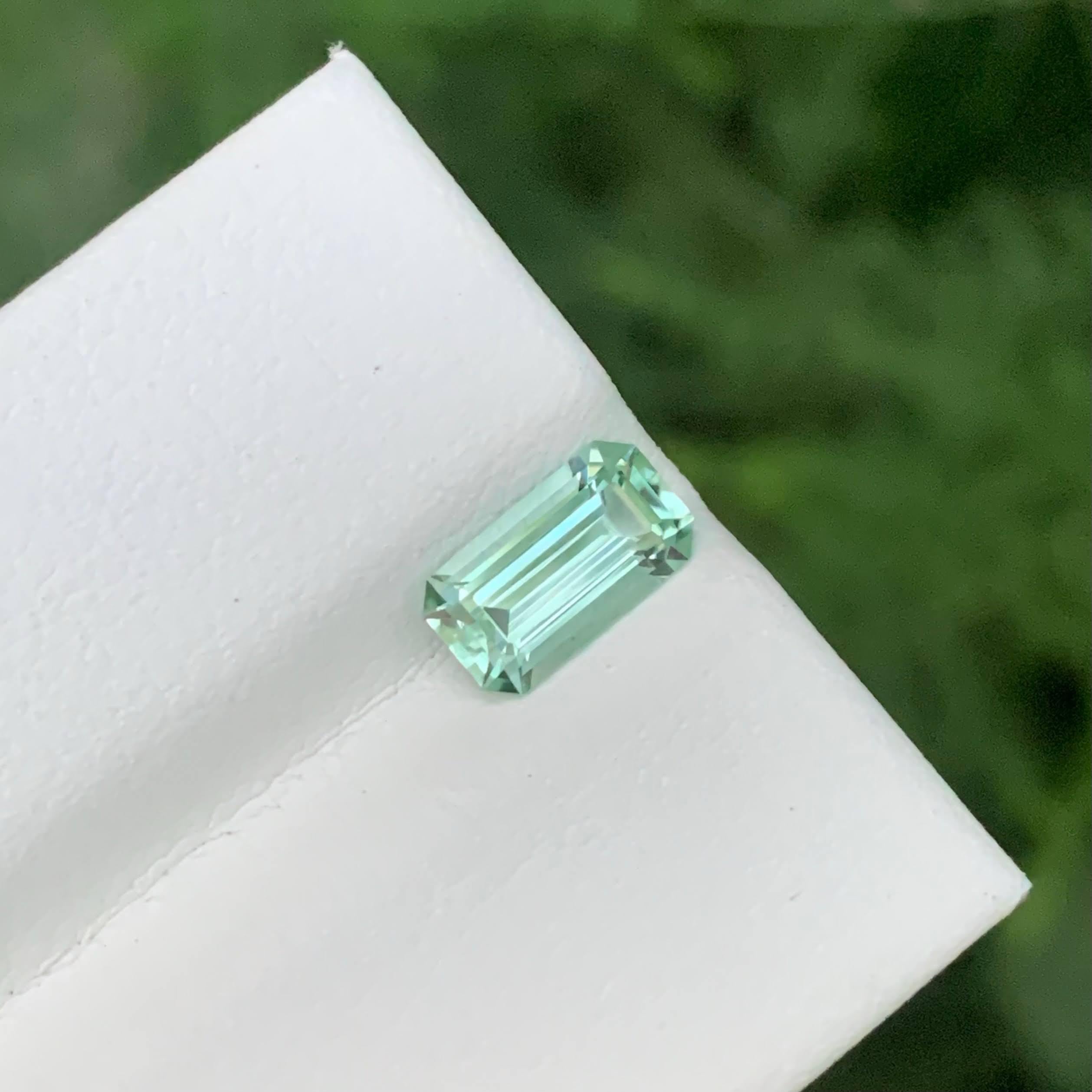 1.15 Carat Natural Loose Seafoam Tourmaline Stone Emerald Cut Afghan Gemstone (pierre précieuse afghane) en vente 4