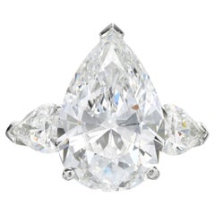 11.5 Carat Pear Statement Brilliant White VVS 14K Gold Crystal-Clear Grandeur