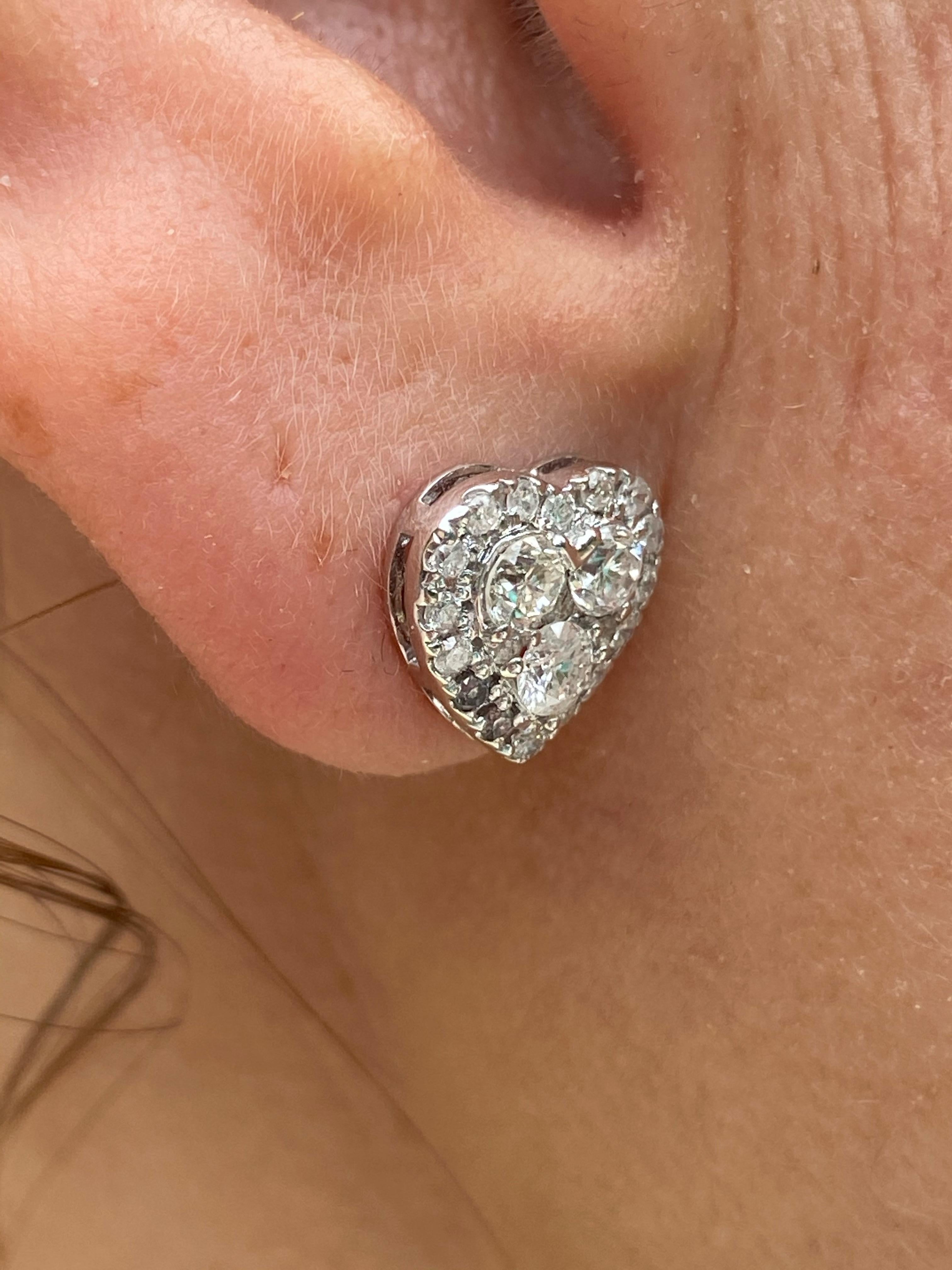 1,15 Karat Diamanten im runden Brillantschliff 