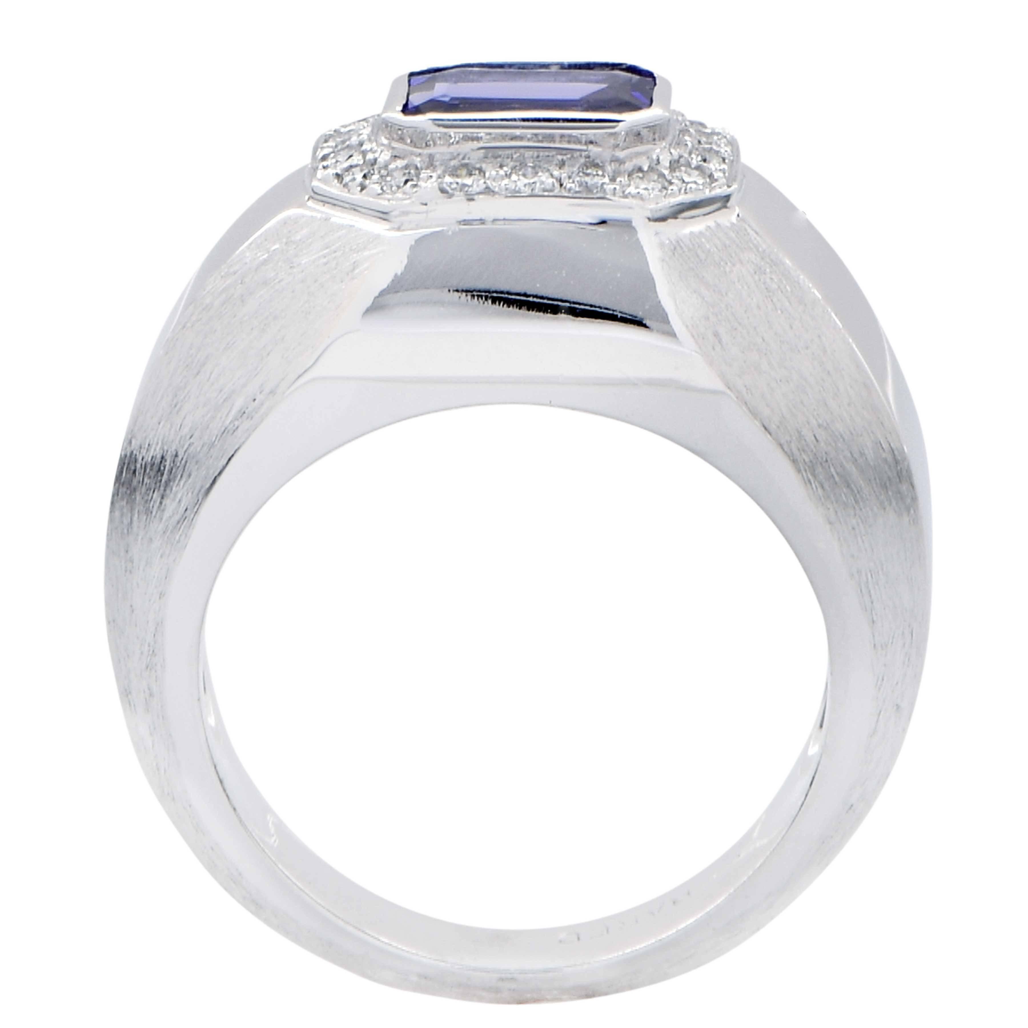 Modern 1.15 Carat Tanzanite and Diamond 18 Karat White Gold Ring For Sale