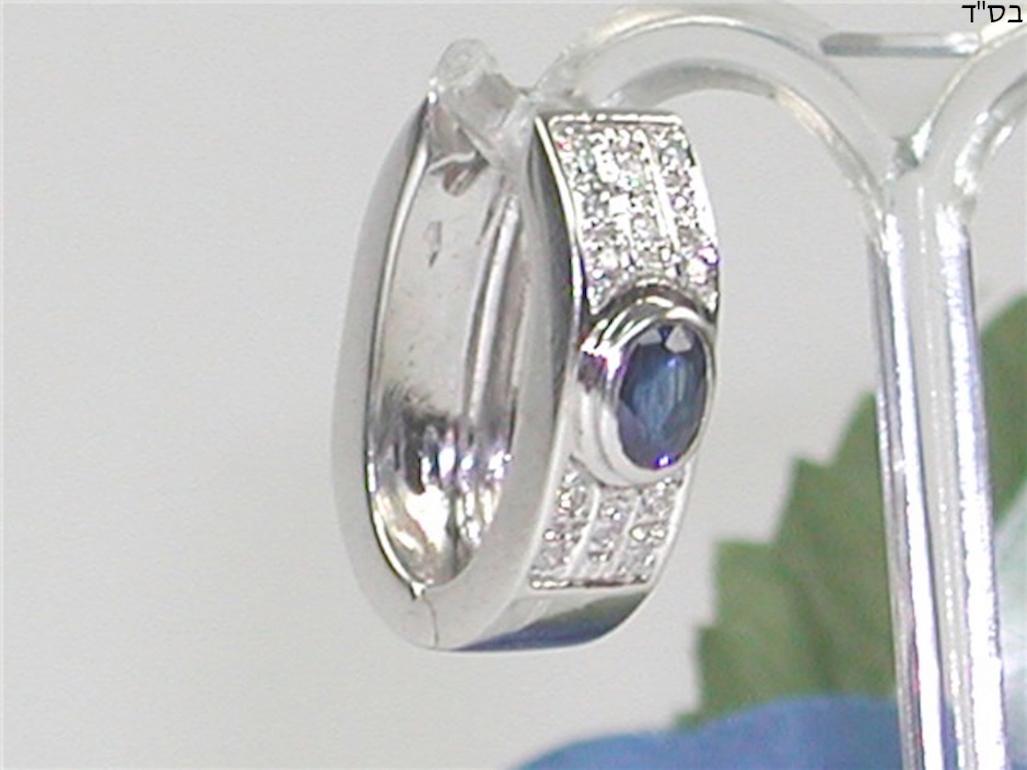 1.15 Carat White Gold Diamond Sapphire Hoop Earrings In New Condition For Sale In Antwerp, BE