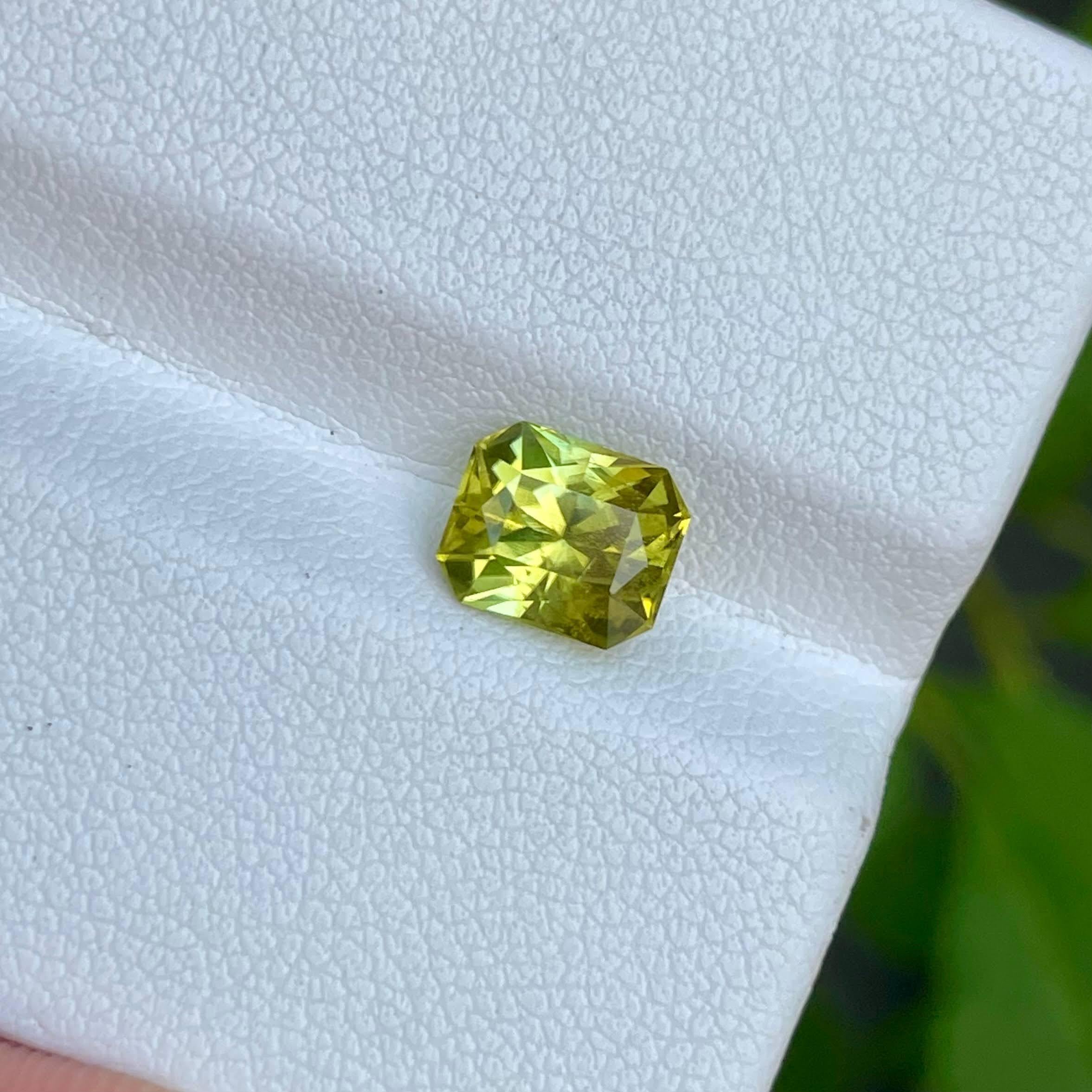Modern 1.15 carats Canary Tourmaline Custom Precision Cut Natural African Gemstone For Sale