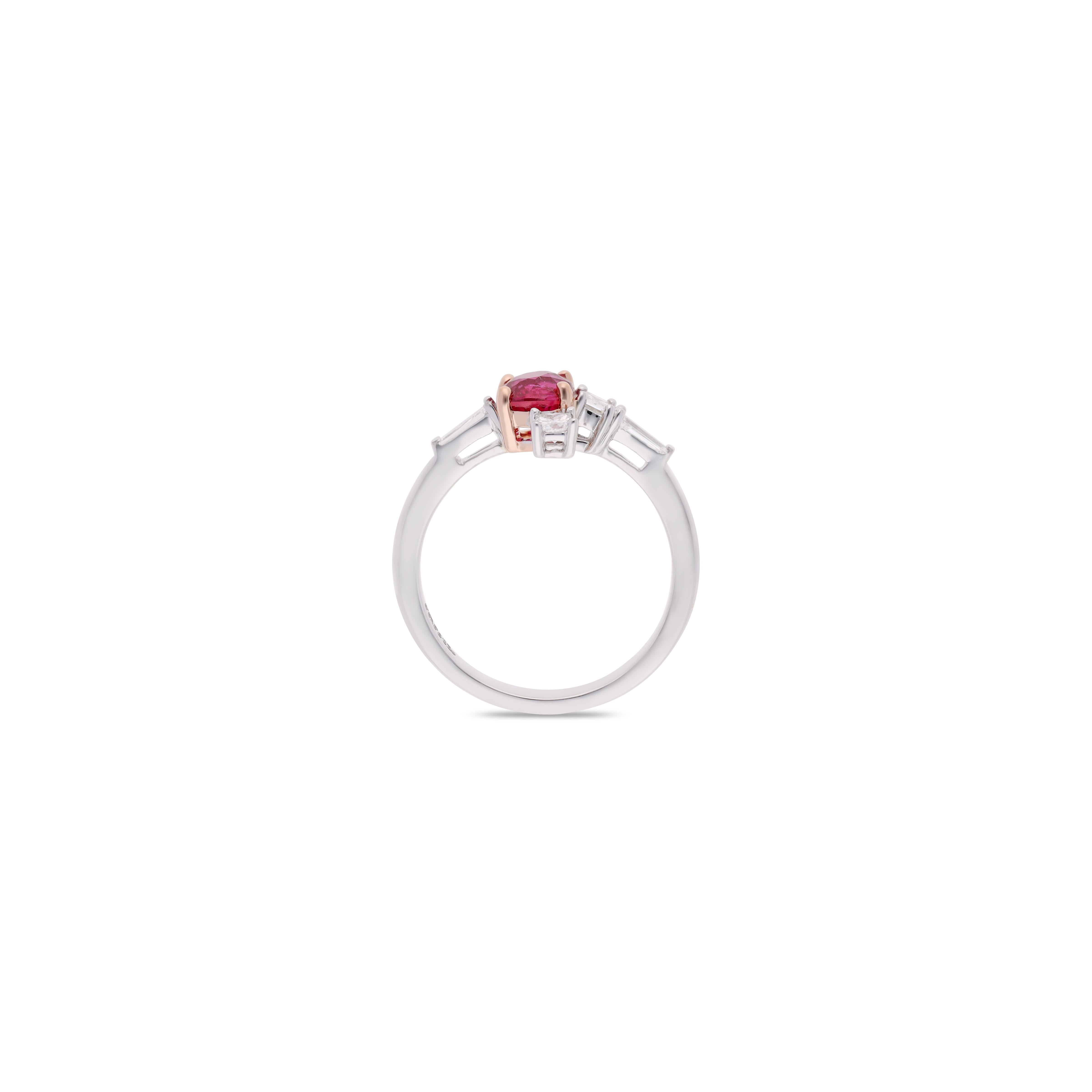 Contemporary 1.15 Carats Ruby and Diamond Ring 18k White Gold For Sale
