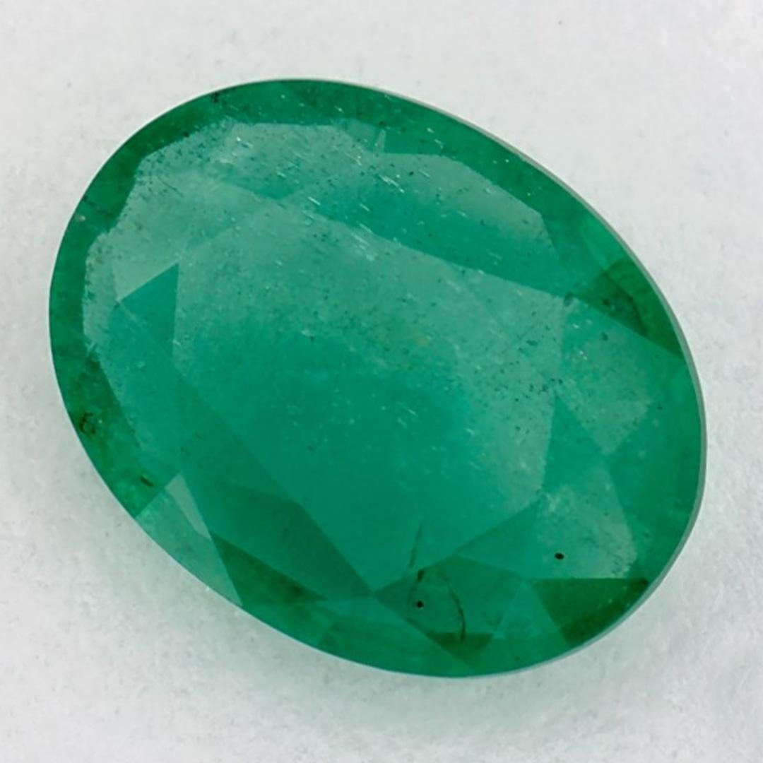 Mit seinem leuchtenden grünen Farbton ist der Geburtsstein für den Mai ein Symbol für neues Wachstum im Frühling. 

Entdecken Sie die lebendige Kollektion von Smaragden, Rubinen und Saphiren in unserem Geschäft, die als lose Edelsteine erhältlich