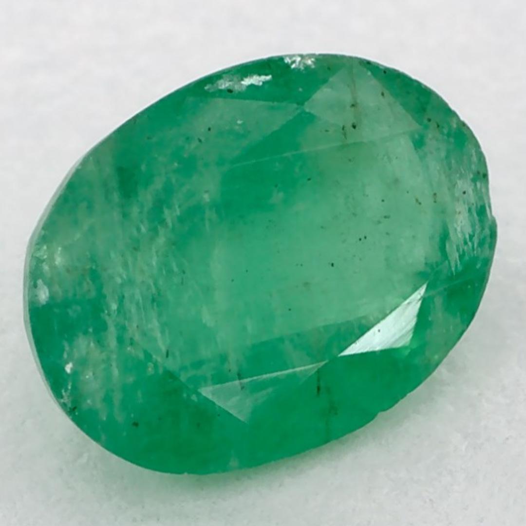 Taille ovale 1.15 Ct Emerald Oval Loose Gemstone (pierre précieuse en vrac) en vente