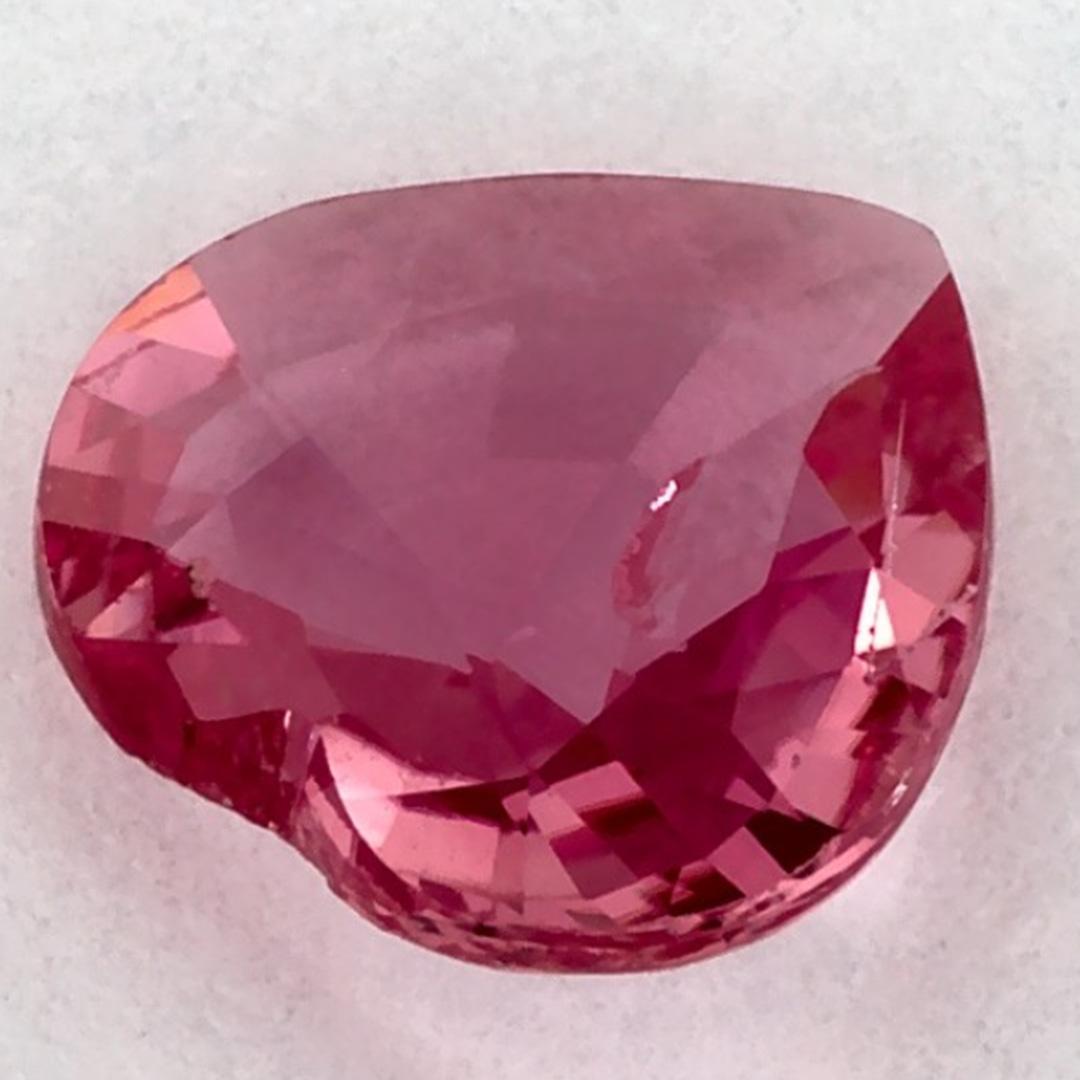 Gemma sciolta con cuore di zaffiro rosa da 1.15 carati in vendita 2