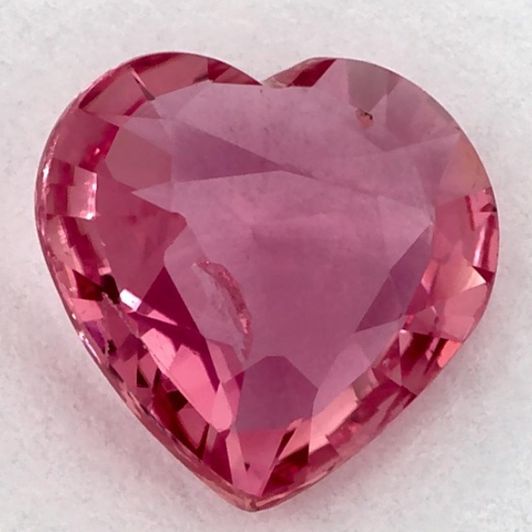 Gemma sciolta con cuore di zaffiro rosa da 1.15 carati in vendita 3