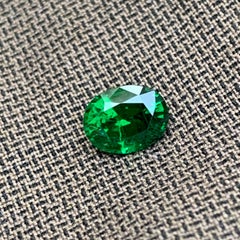 1.15 Ct Vivid Green Color Oval Shape Tsavorite Garnet Gemstone for Jewellery 7mm