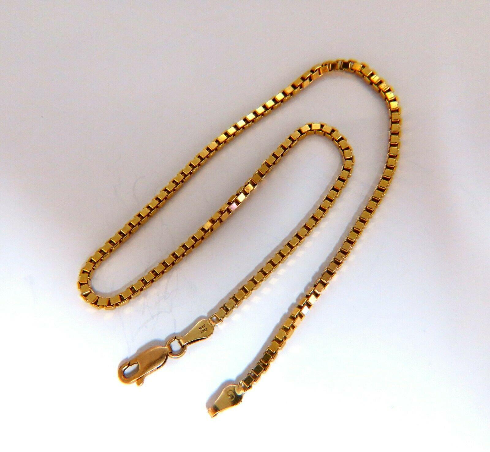 Classic box link

2mm wide bracelet.

14 karat yellow gold 8.8

Chain measure 10.5-in

Secure lock