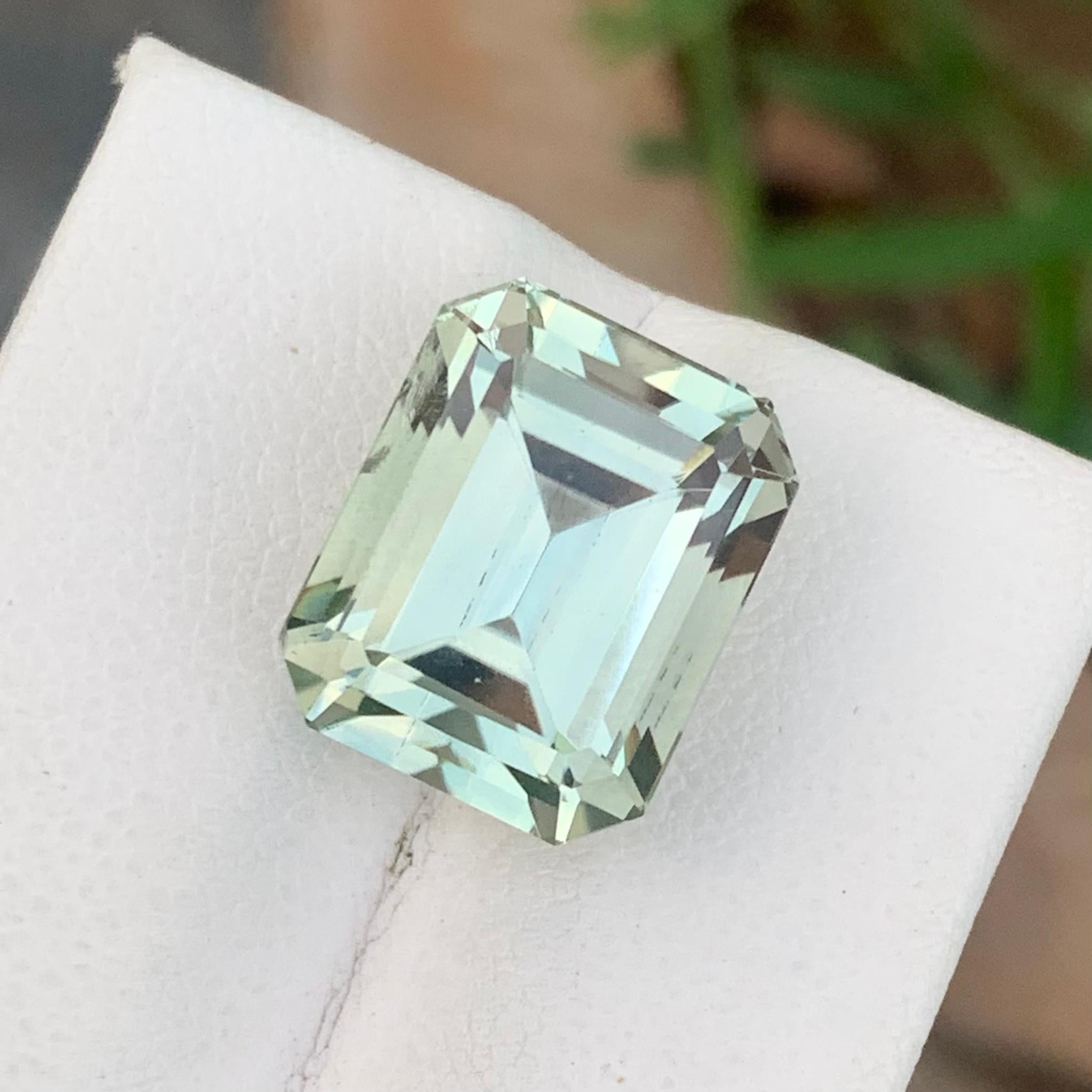 11.50 Carat Enchanting Elegance Stunning Asscher Cut Green Amethyst Ring Gem For Sale 2
