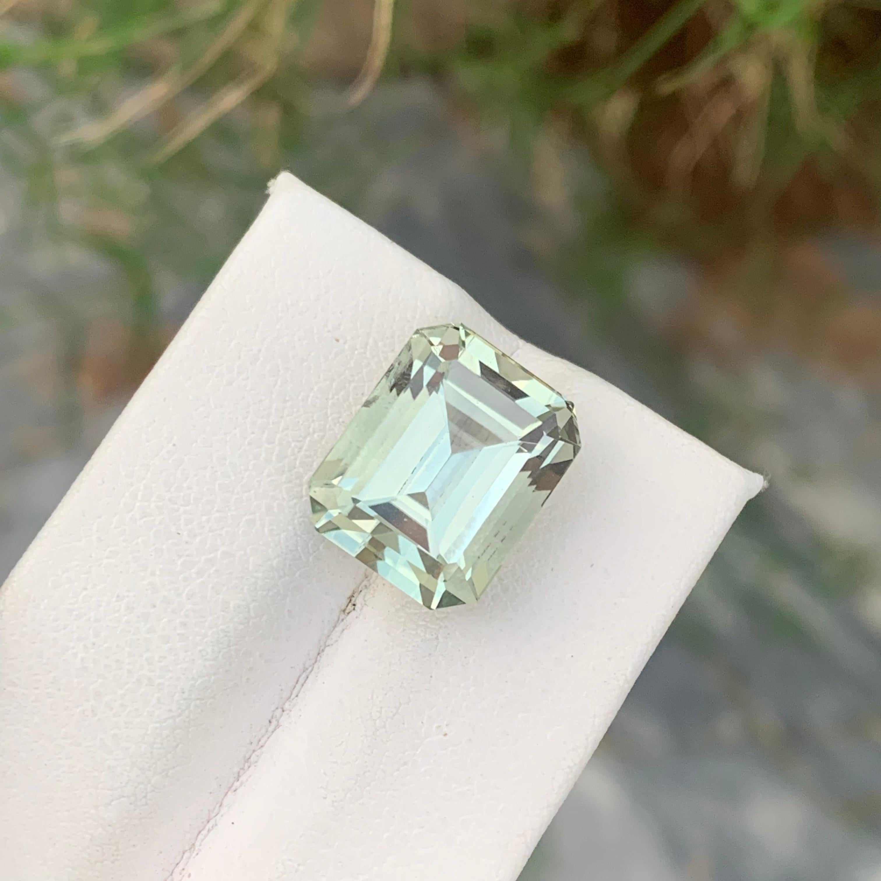 11.50 Carat Enchanting Elegance Stunning Asscher Cut Green Amethyst Ring Gem For Sale 3