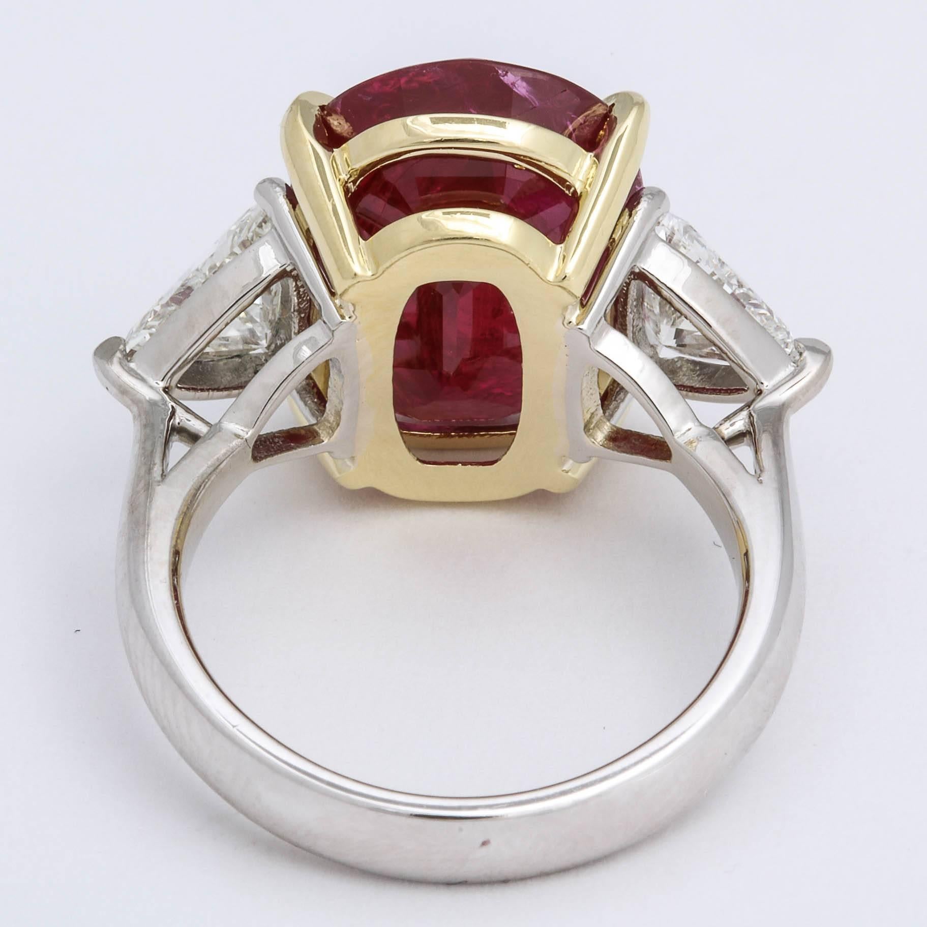Women's 11.50 Carat GIA Certified Ruby Ring For Sale
