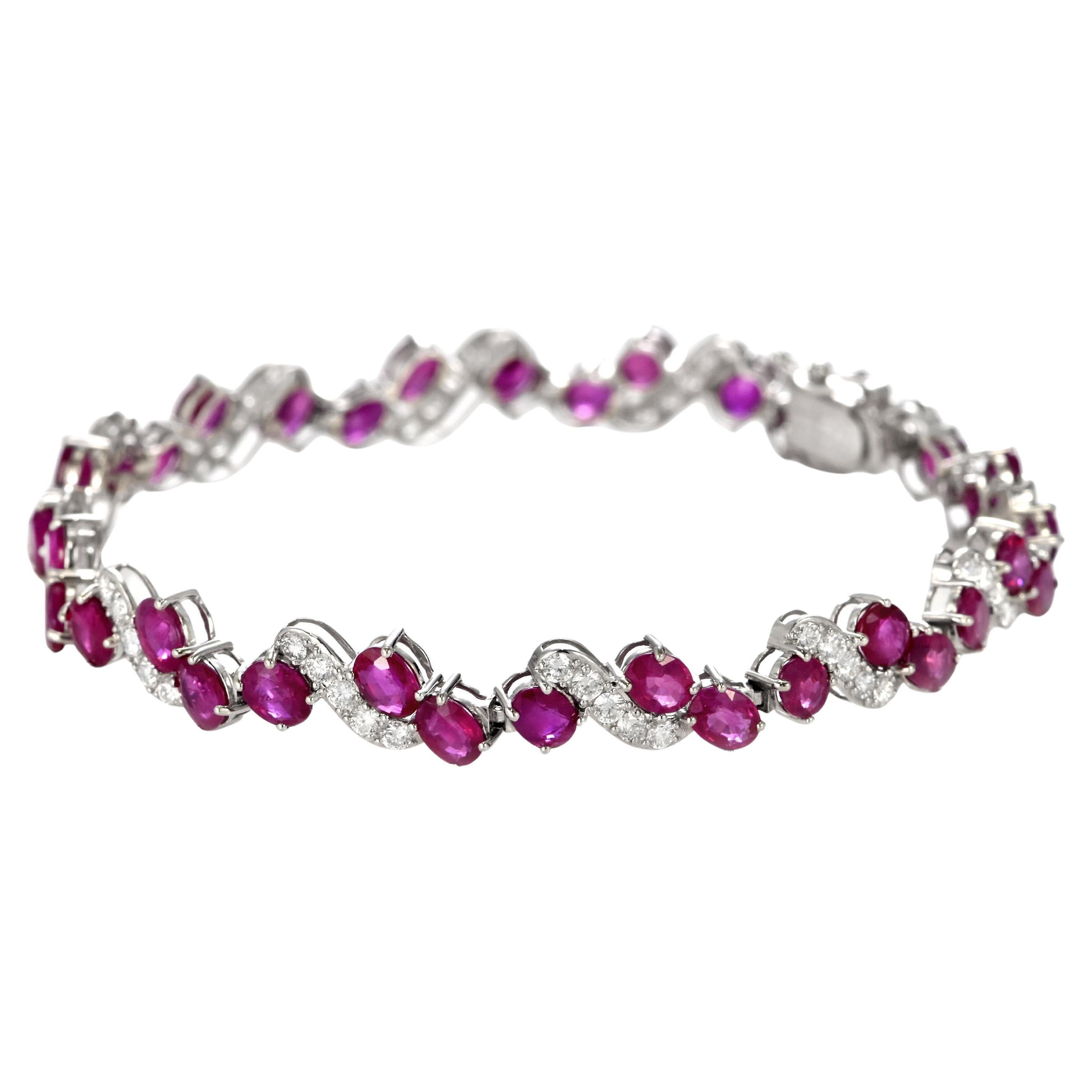Armband aus Platin mit 11,50 Karat natürlichen burmesischen Rubinen und Diamanten im Angebot