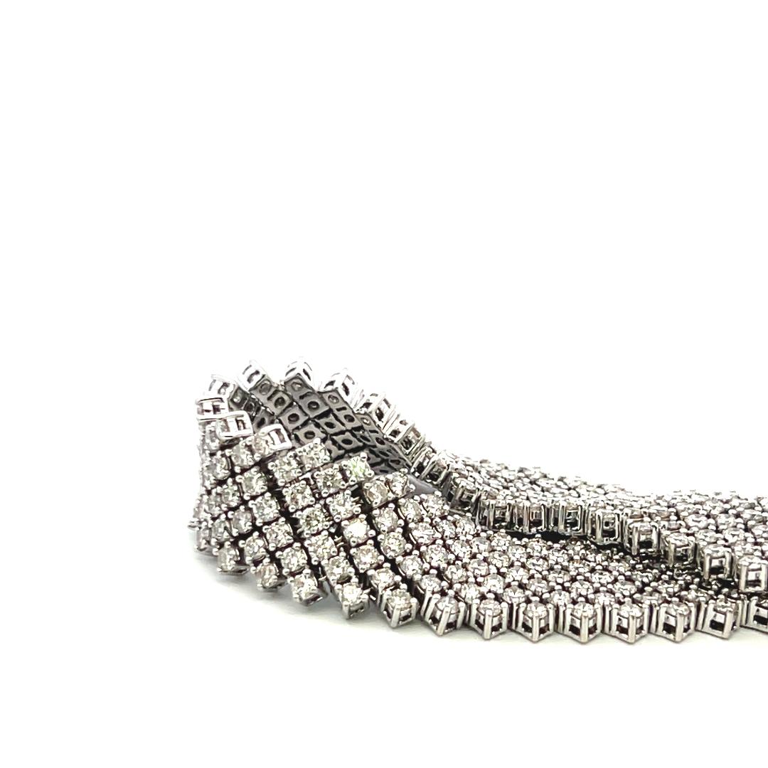 11.50 Carat Round Brilliant G VS Diamond 14 Karat White Gold Tennis Bracelet en vente 5
