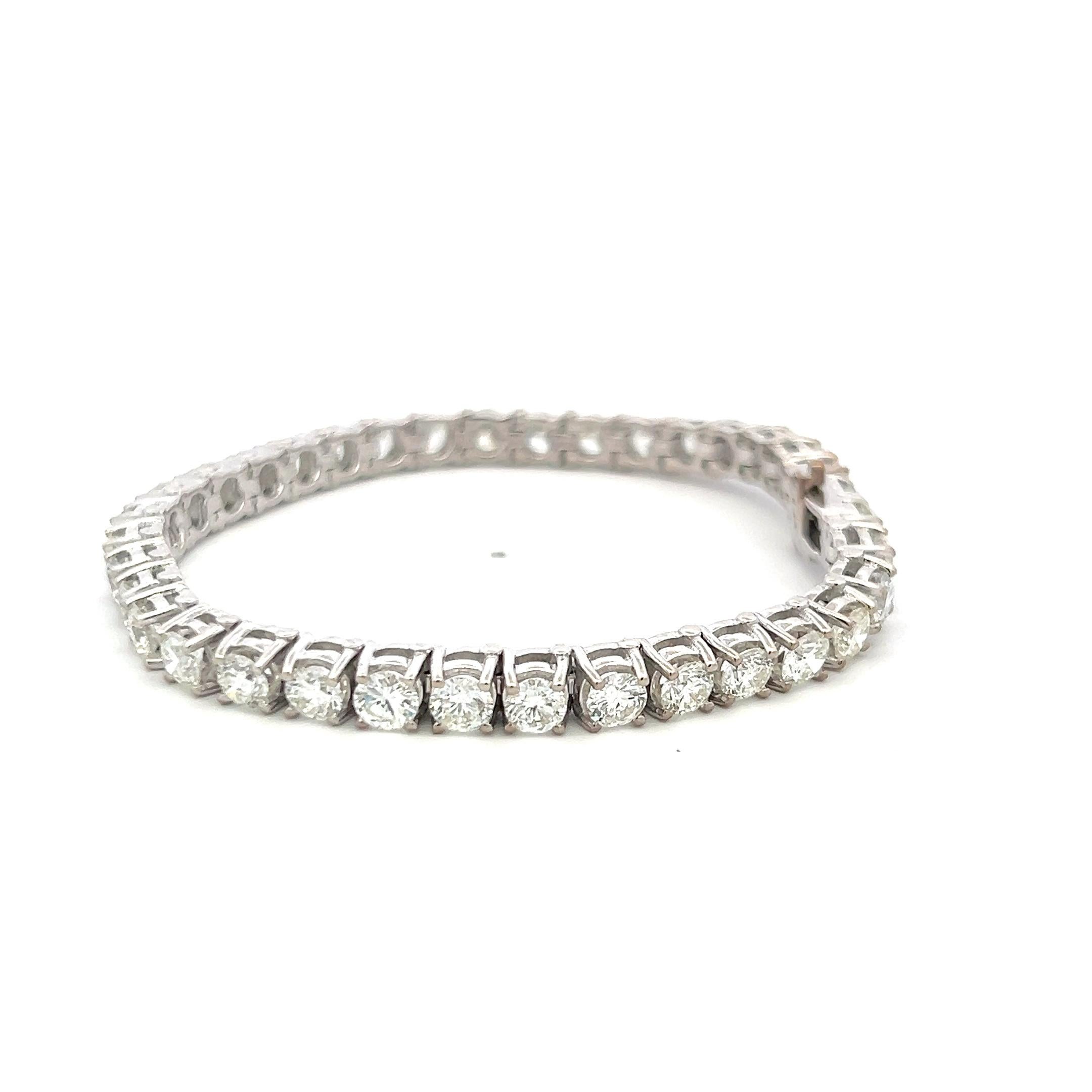 11.50 Carat Round Brilliant H SI Diamond 14 Karat White Gold Tennis Bracelet In Good Condition For Sale In New York, NY