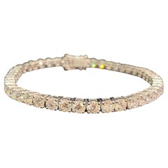 11.50 Carats F/VS1 Round Brillant Shape Diamonds Gold Tennis Bracelet