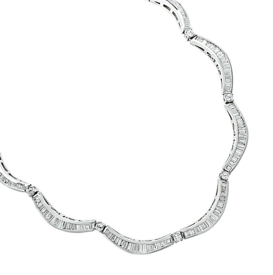 Baguette Cut 11.50ct Diamond Gold Choker Necklace For Sale