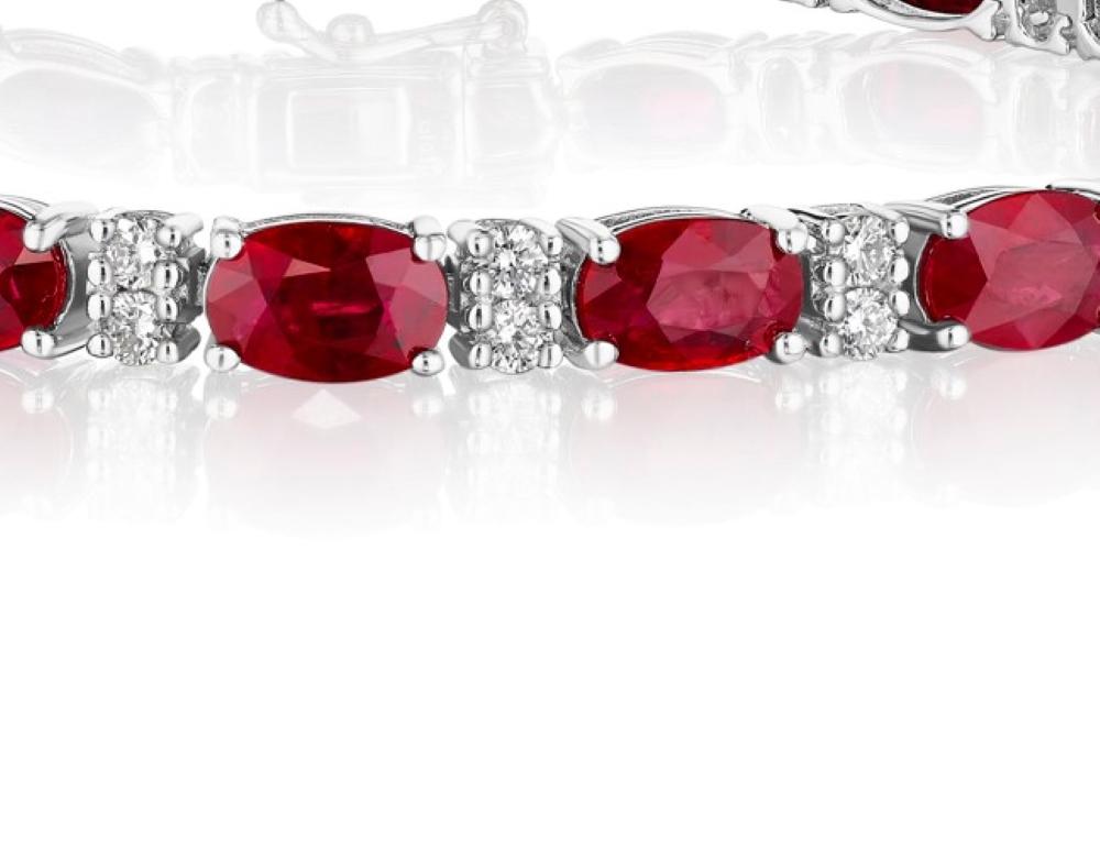 Oval Cut 11.50ct Oval Ruby & Round Diamond Bracelet in 14KT Gold For Sale