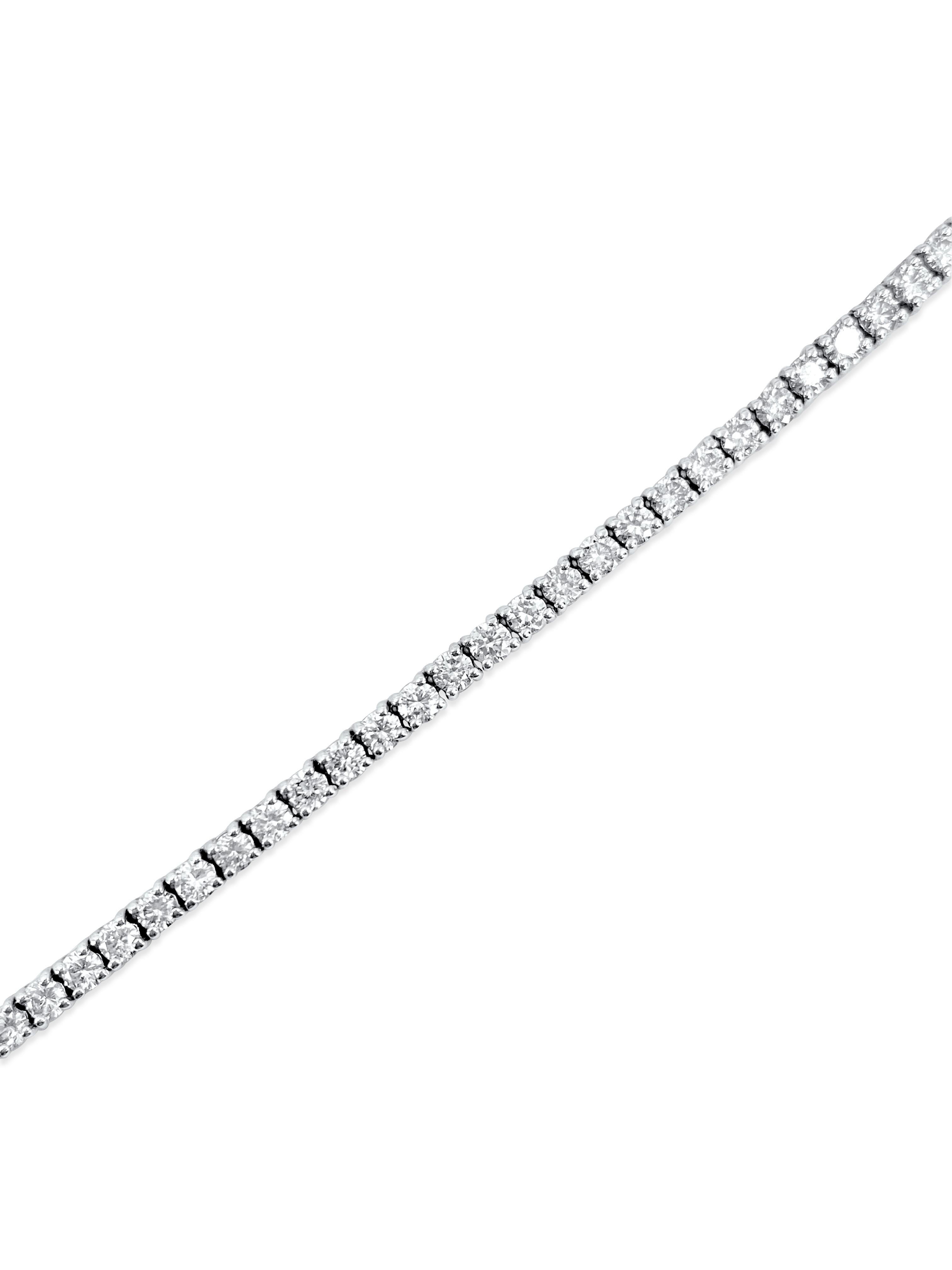 Contemporary 11.50ct VVS Diamond Tennis Necklace in 14k Gold For Sale