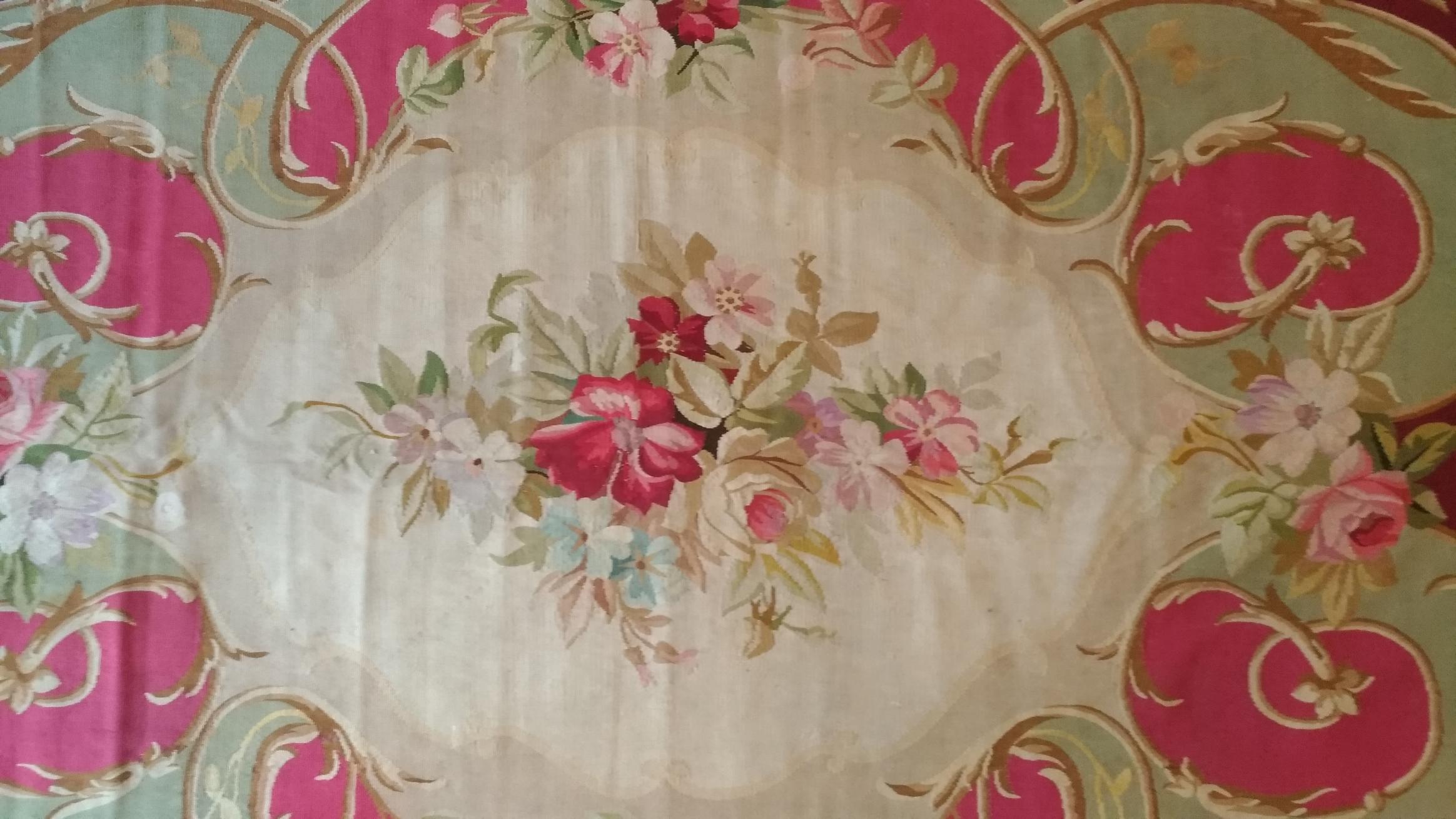  Aubusson Rug from XIX Century Napoleon 3 - n° 1151 In Excellent Condition For Sale In Paris, FR