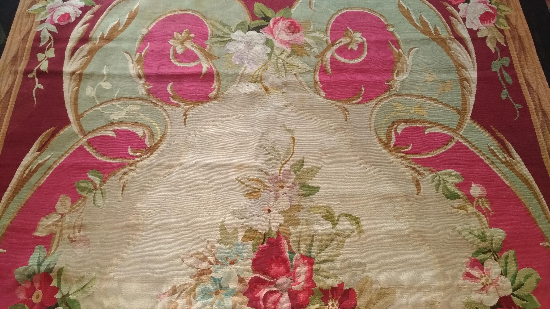 Wool  Aubusson Rug from XIX Century Napoleon 3 - n° 1151 For Sale