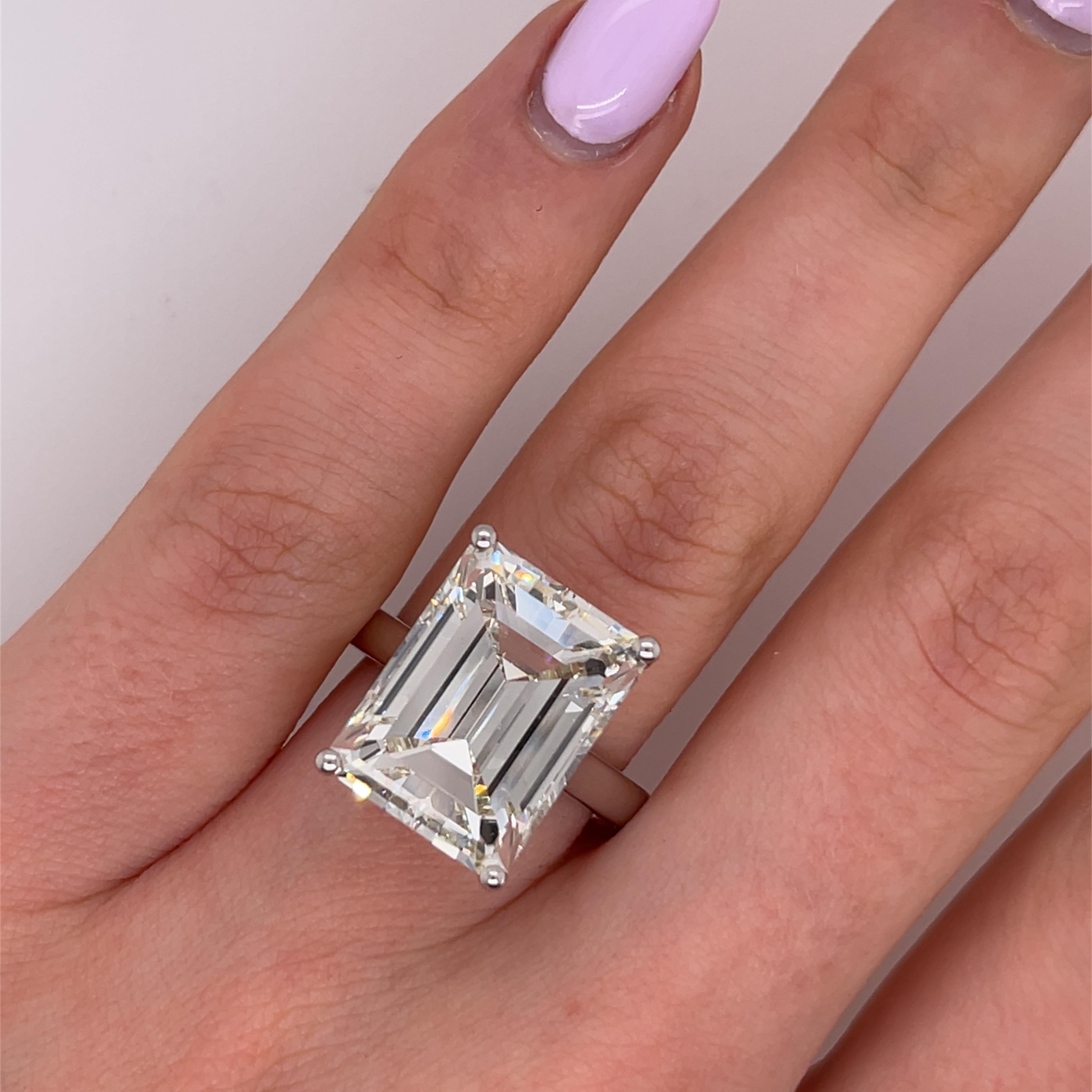 11,51 Karat L/VS2 GIA Smaragdschliff natürlicher Diamantring, gefasst in Platin für Damen oder Herren im Angebot