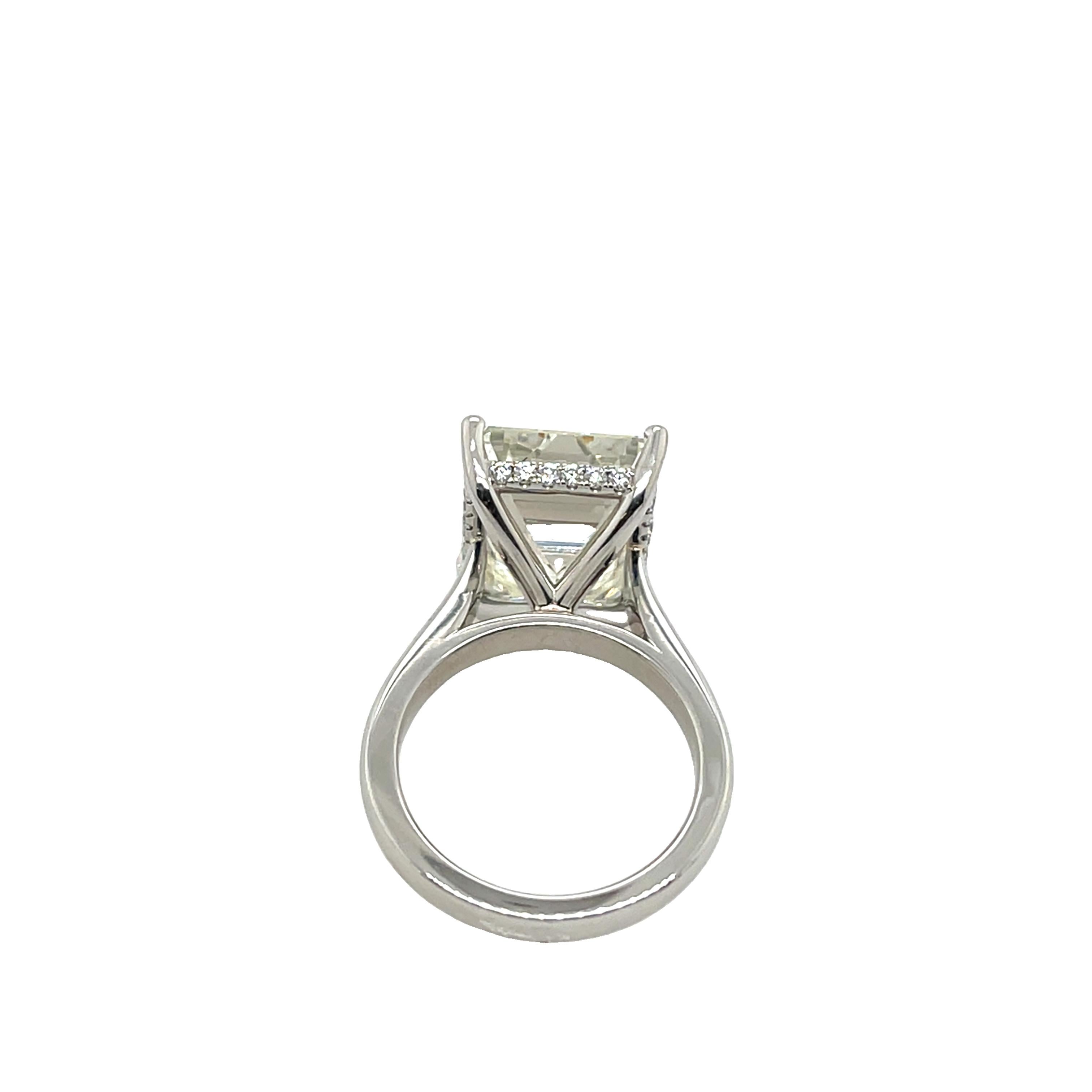 11,51 Karat L/VS2 GIA Smaragdschliff natürlicher Diamantring, gefasst in Platin im Angebot 1
