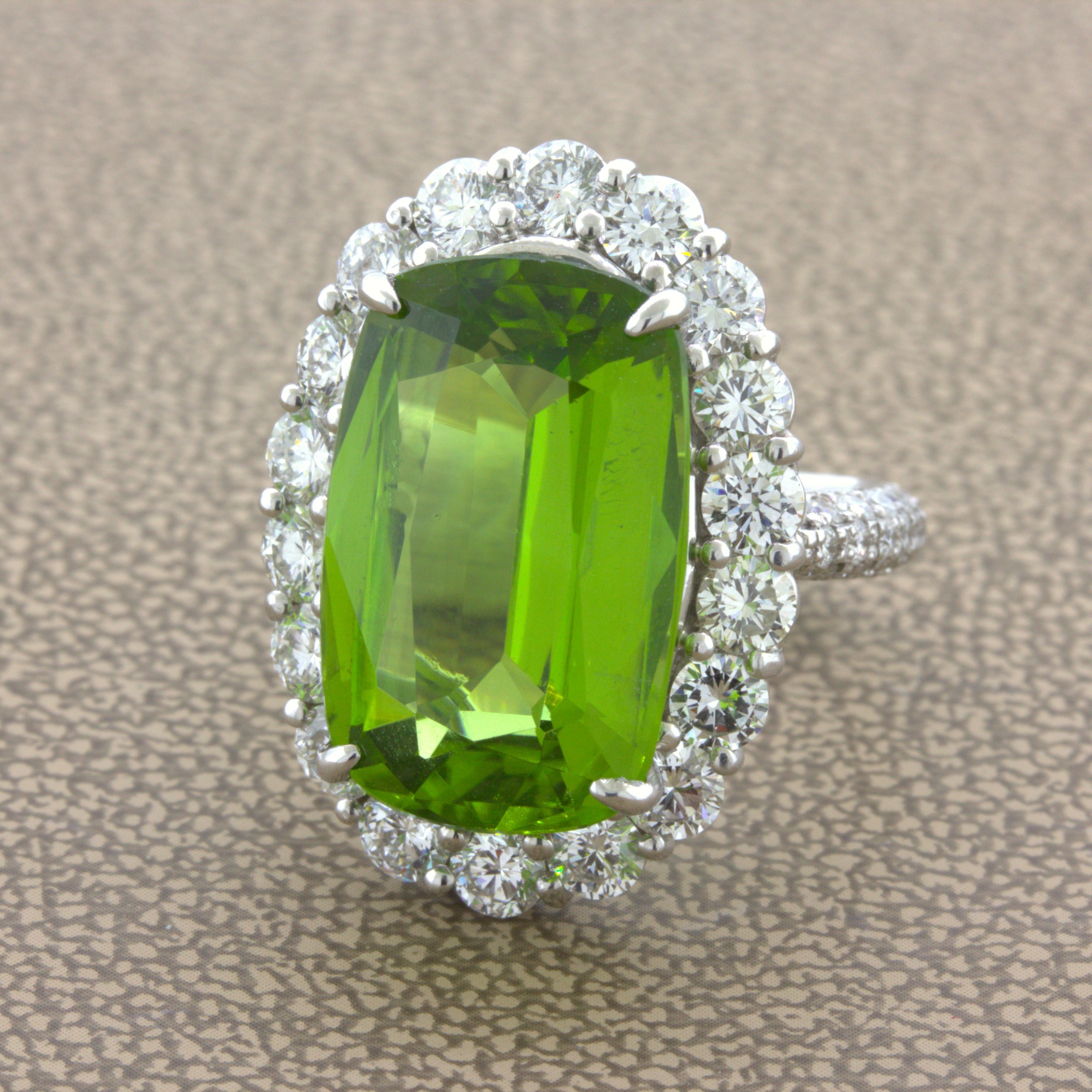 11.52 Carat Peridot Diamond Halo Platinum Ring In New Condition For Sale In Beverly Hills, CA