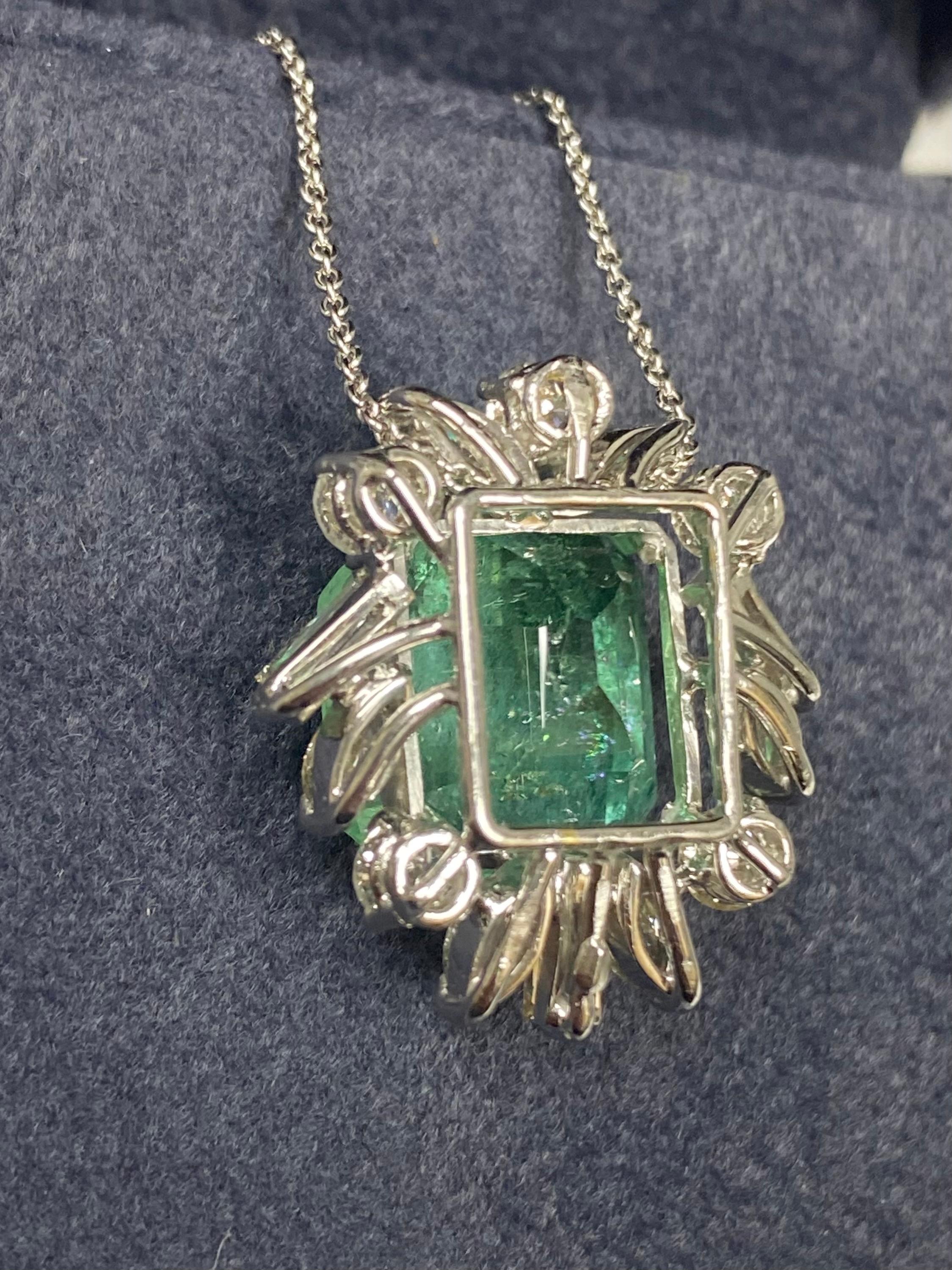 11.54 Carat Colombian Emerald and Baguette Cut Diamonds Pendant Set in Platinum In New Condition For Sale In Miami, FL