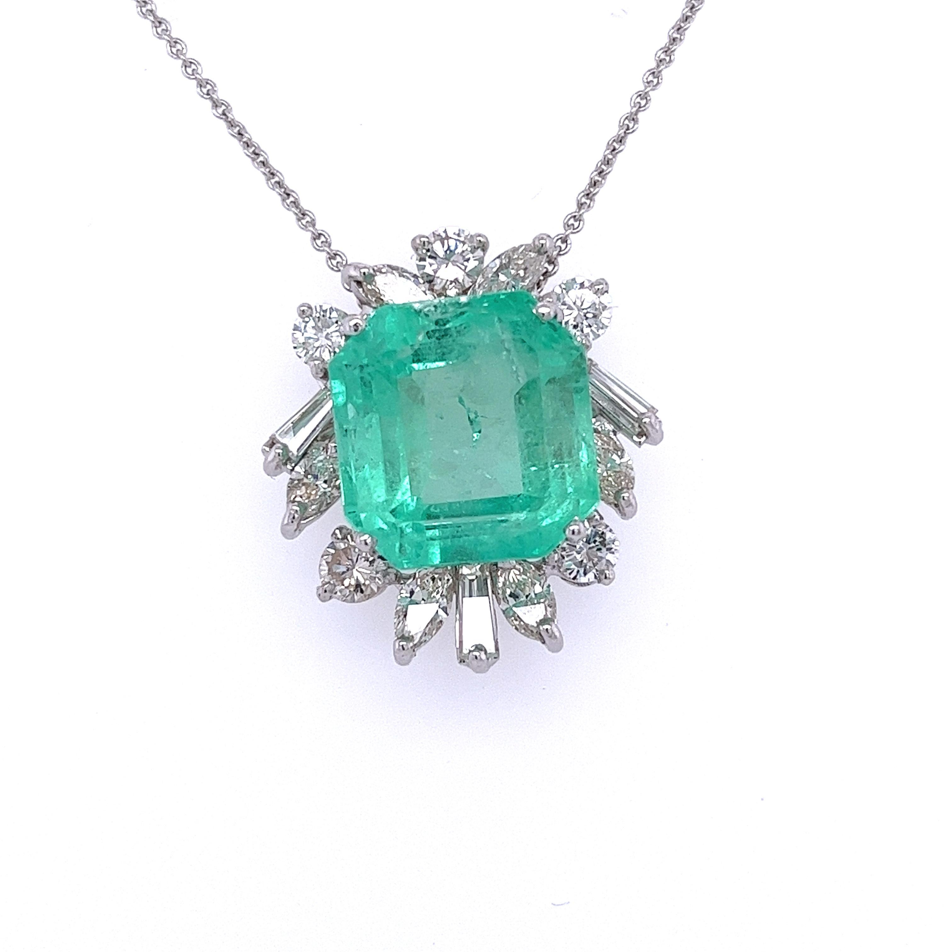 11.54 Carat Colombian Emerald and Baguette Cut Diamonds Pendant Set in Platinum For Sale 2