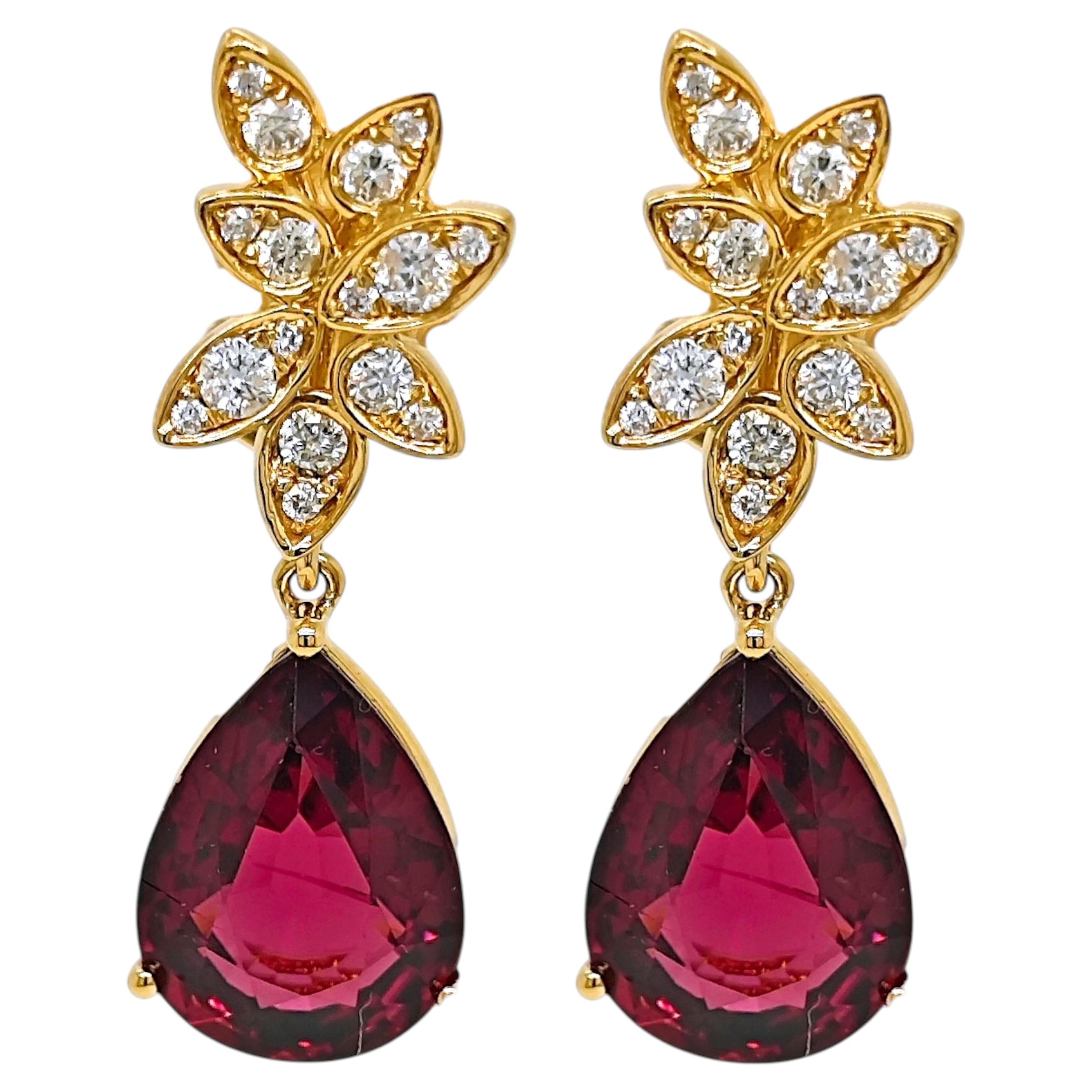 11.54 Carat Garnet Round Diamond Yellow Gold Earrings