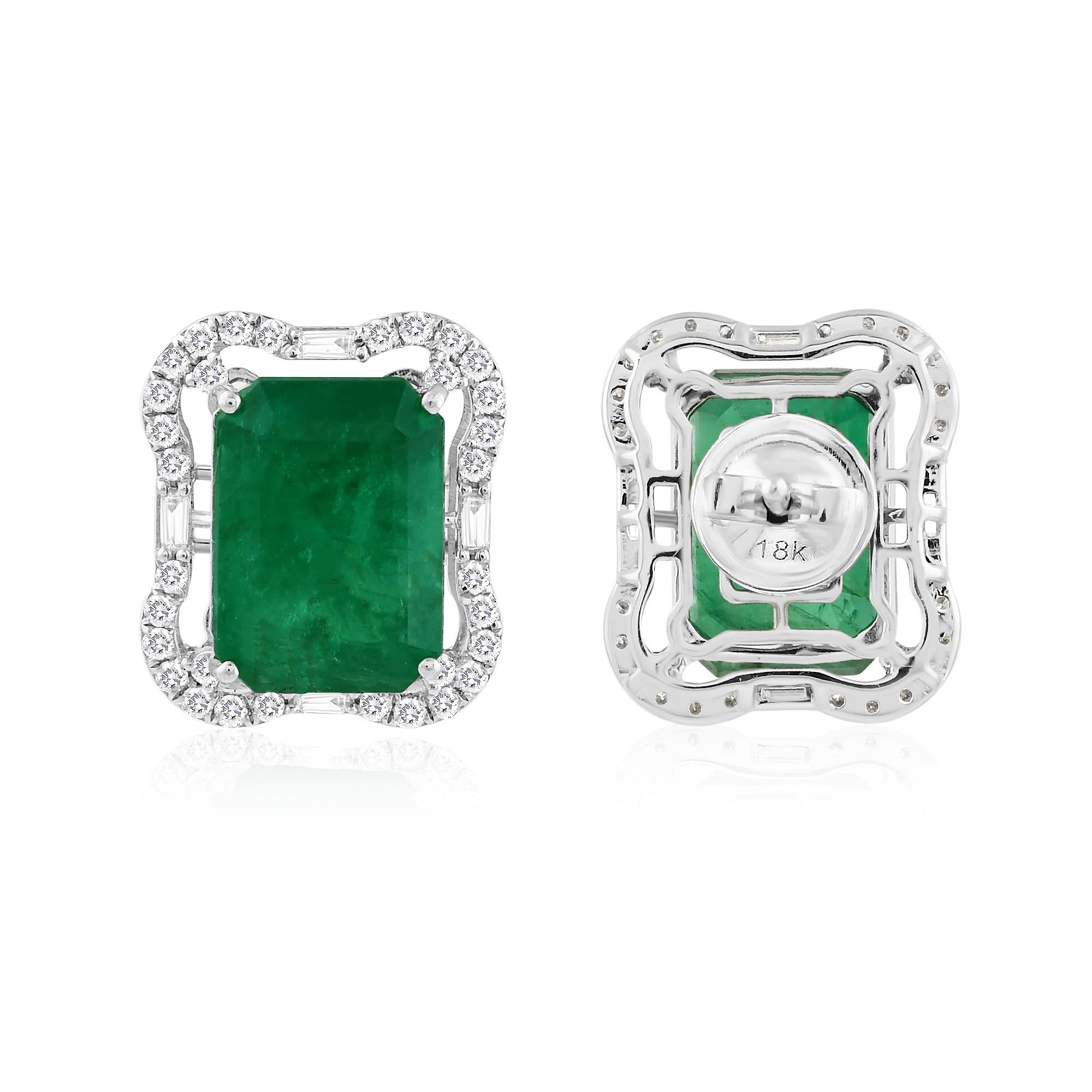 Cast from 18-karat gold, these exquisite earrings are handset with 11.54 carats zambian emerald and 0.78 carats of sparkling diamonds.

FOLLOW SPECTRUM JEWELS storefront to view the latest collection & exclusive pieces. Spectrum Jewels is proudly