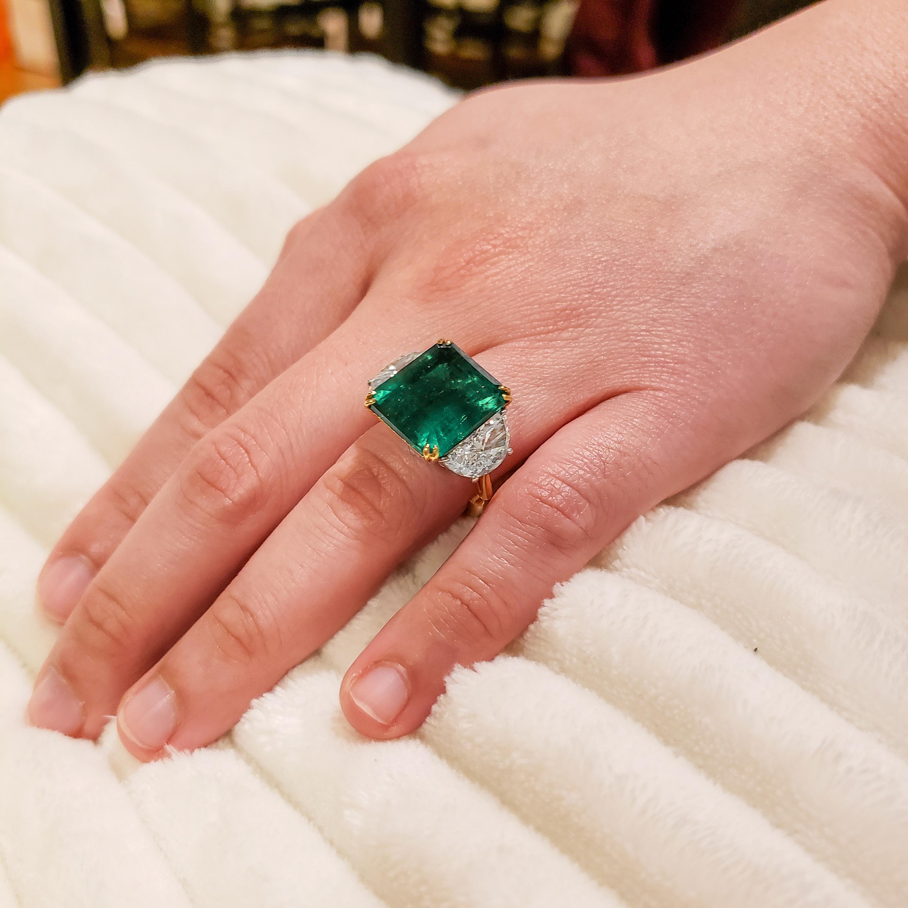 Contemporary 11.57 Carat Green Emerald and Diamond Three-Stone Engagement Ring For Sale