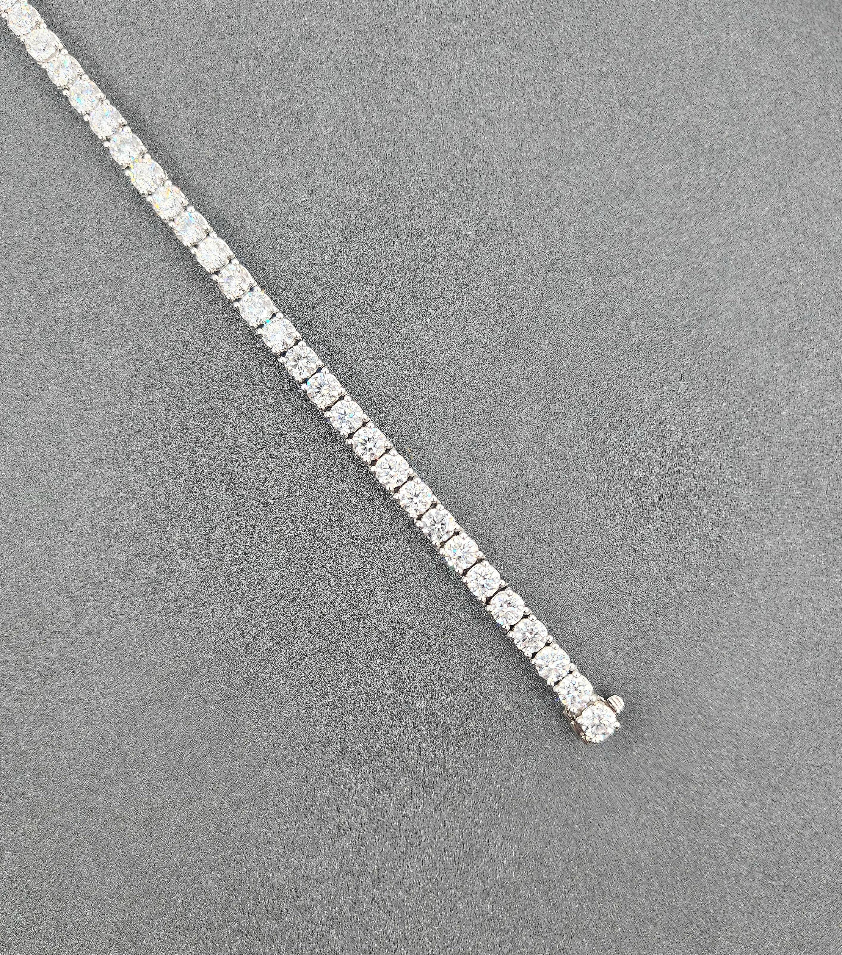 Taille ronde Bracelet de tennis en diamant de 11.57 ct en vente