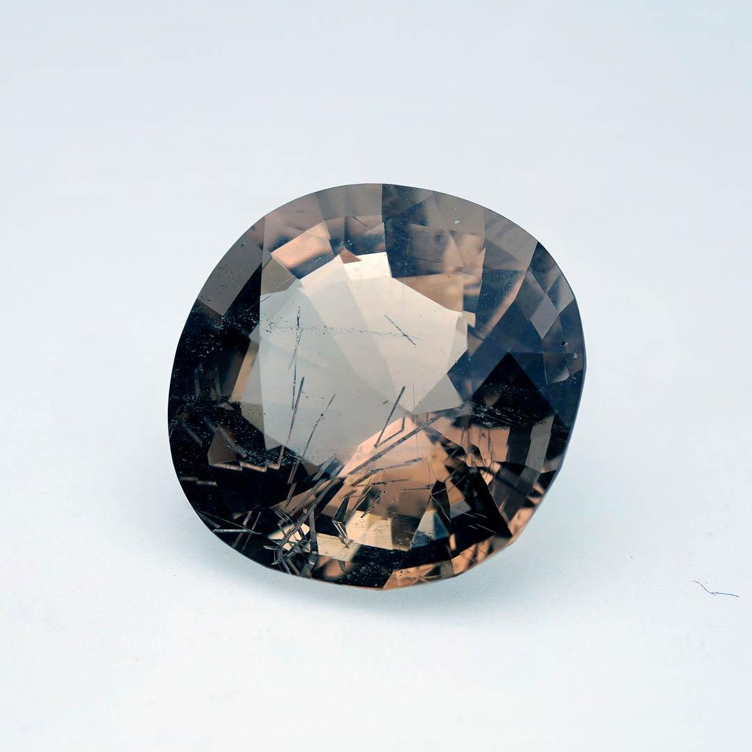 11.59 Carat Cushion Cut Petalite Corte cojín en venta