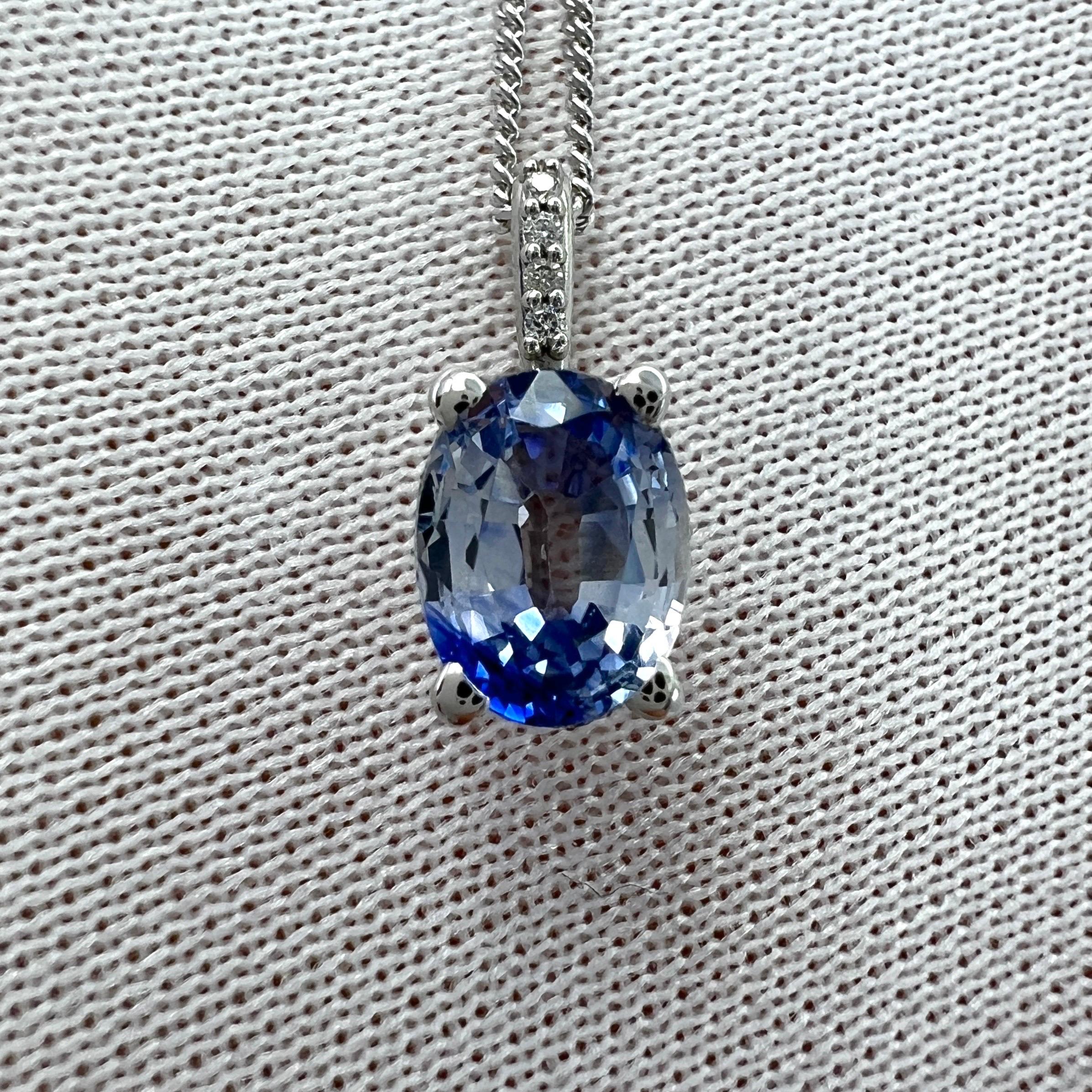 1.15ct Bi Colour Blue Ceylon Sapphire Diamond 18k White Gold Hidden Halo Pendant en vente 6