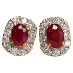 1.15Ct Burma Unheated Ruby Earring in 18k Yellow Gold
