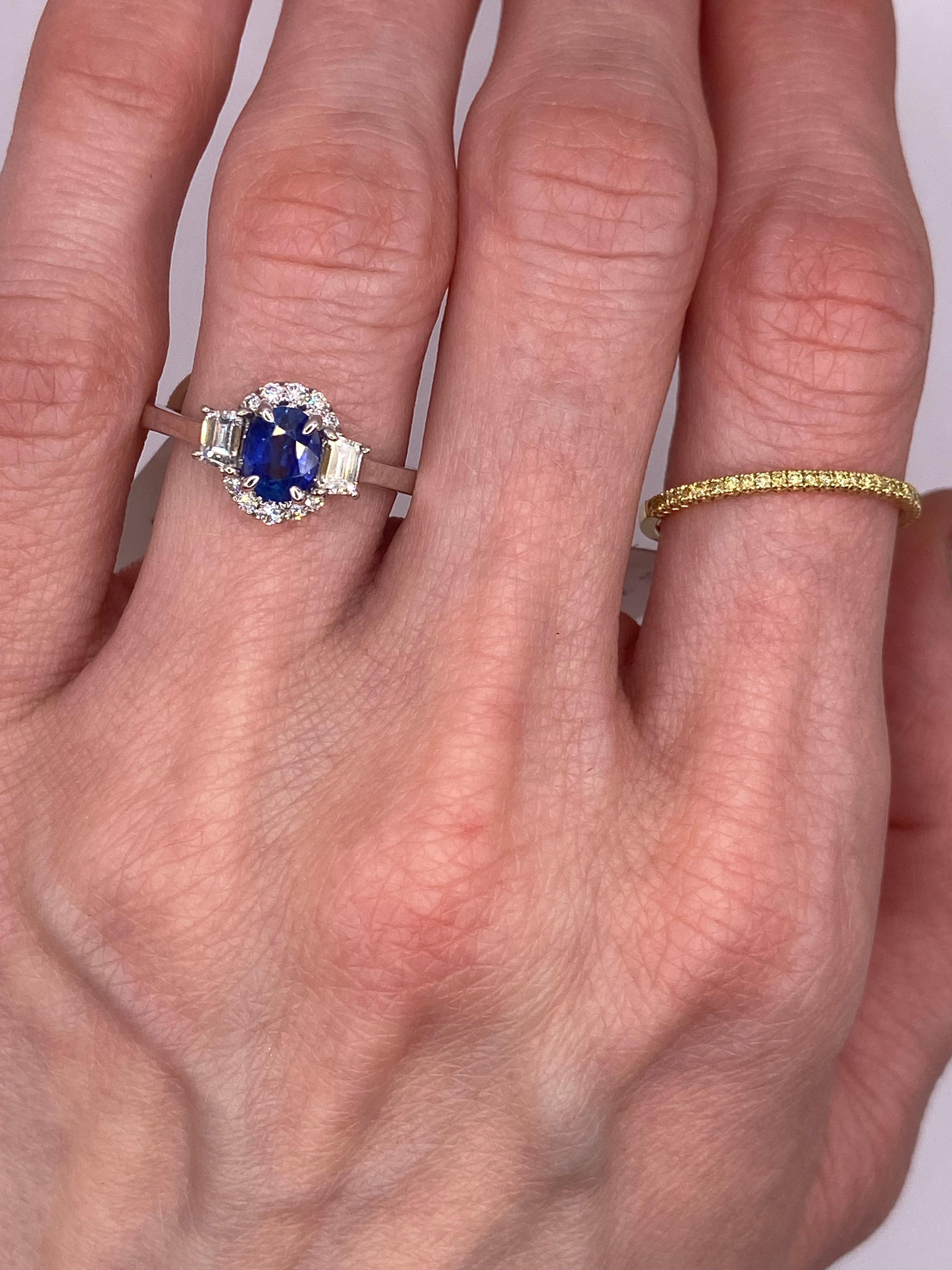 1.15ct Oval Sapphire & Trapezoid Diamond Ring in Platinum In New Condition For Sale In New York, NY