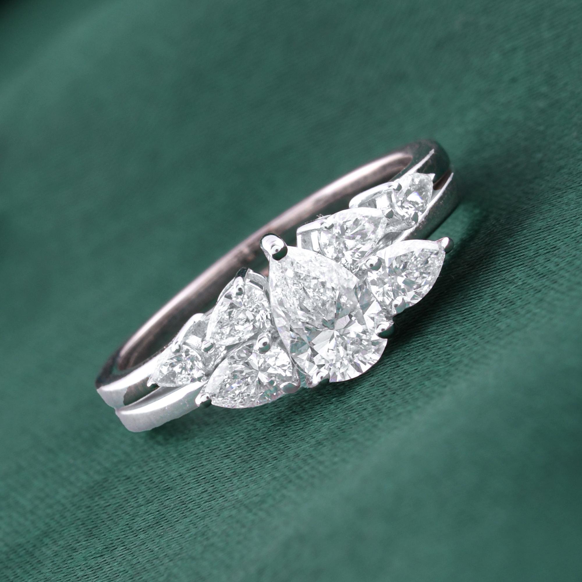 De las mujeres 1.15Ct Pear Solitaire Engagement Ring with Matching Pear Band Set 18K White Gold en venta