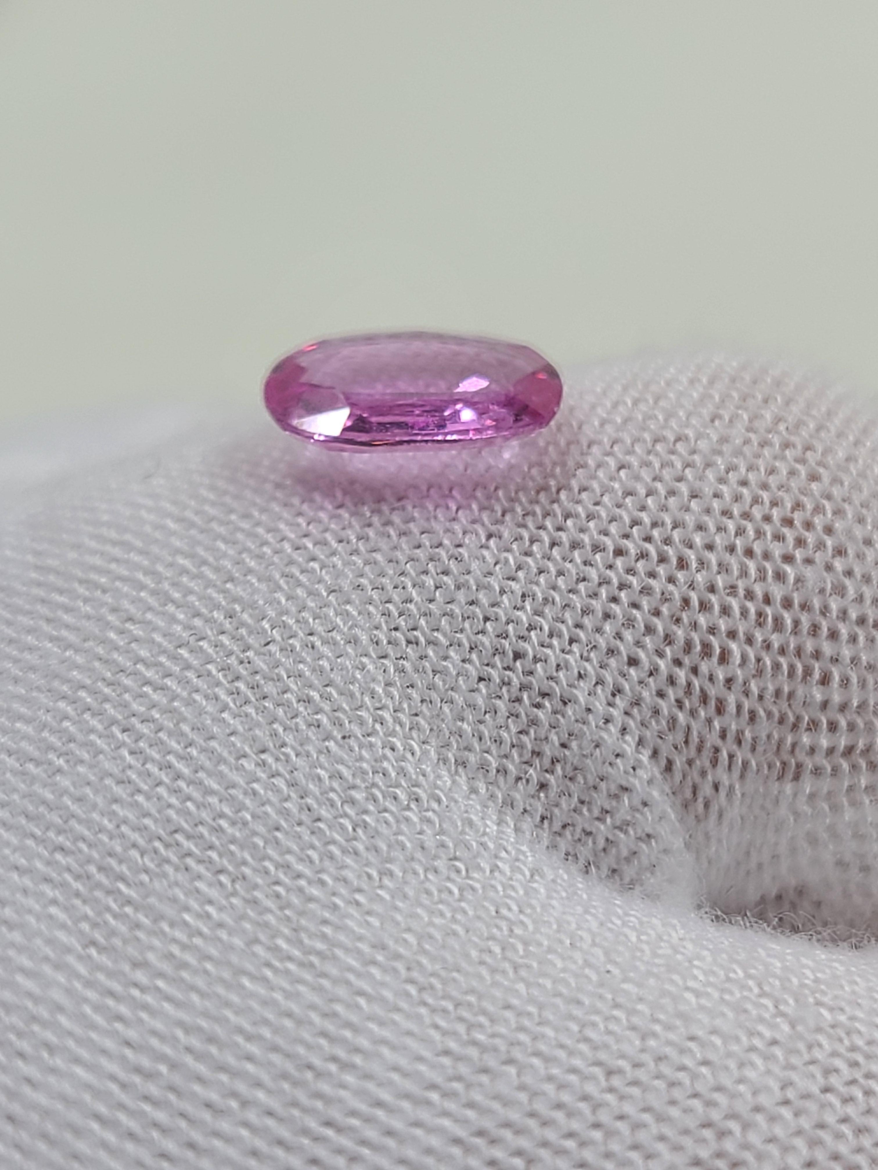 1.15 Carat Pink Sapphire 8x5mm Oval Faceted Cut - Single Loose Stone For Sale 1