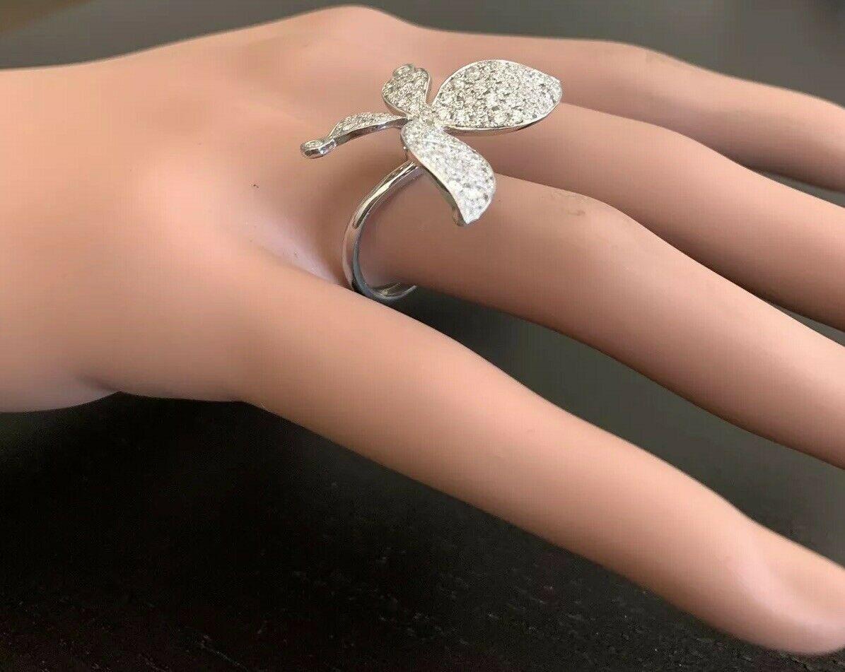 1.15 Carat Splendid Natural Diamond 14 Karat Solid White Gold Flower Ring For Sale 2
