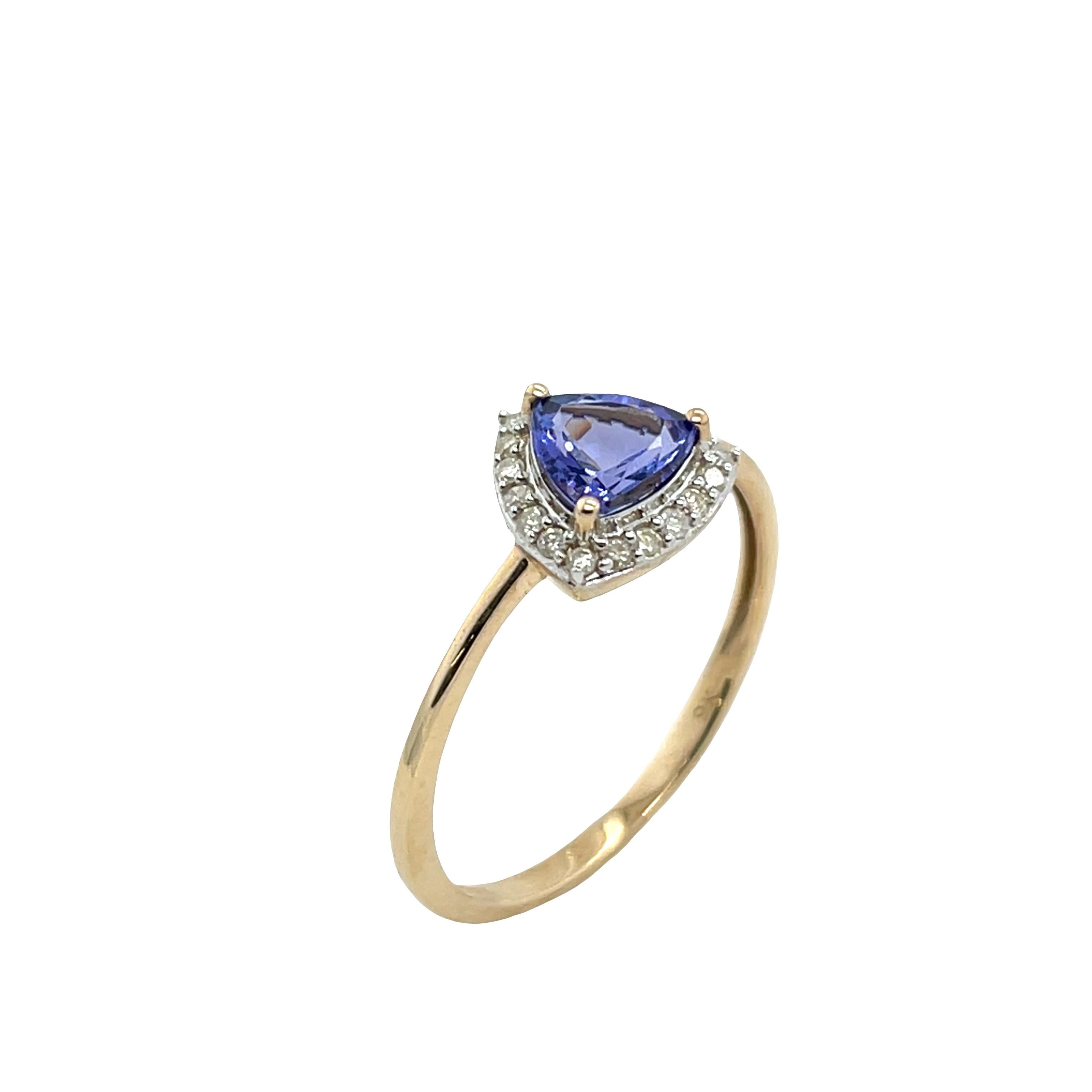 Bague en or jaune et blanc 9ct avec tanzanite taillée en triangle et diamant de 1,15ct Excellent état - En vente à London, GB
