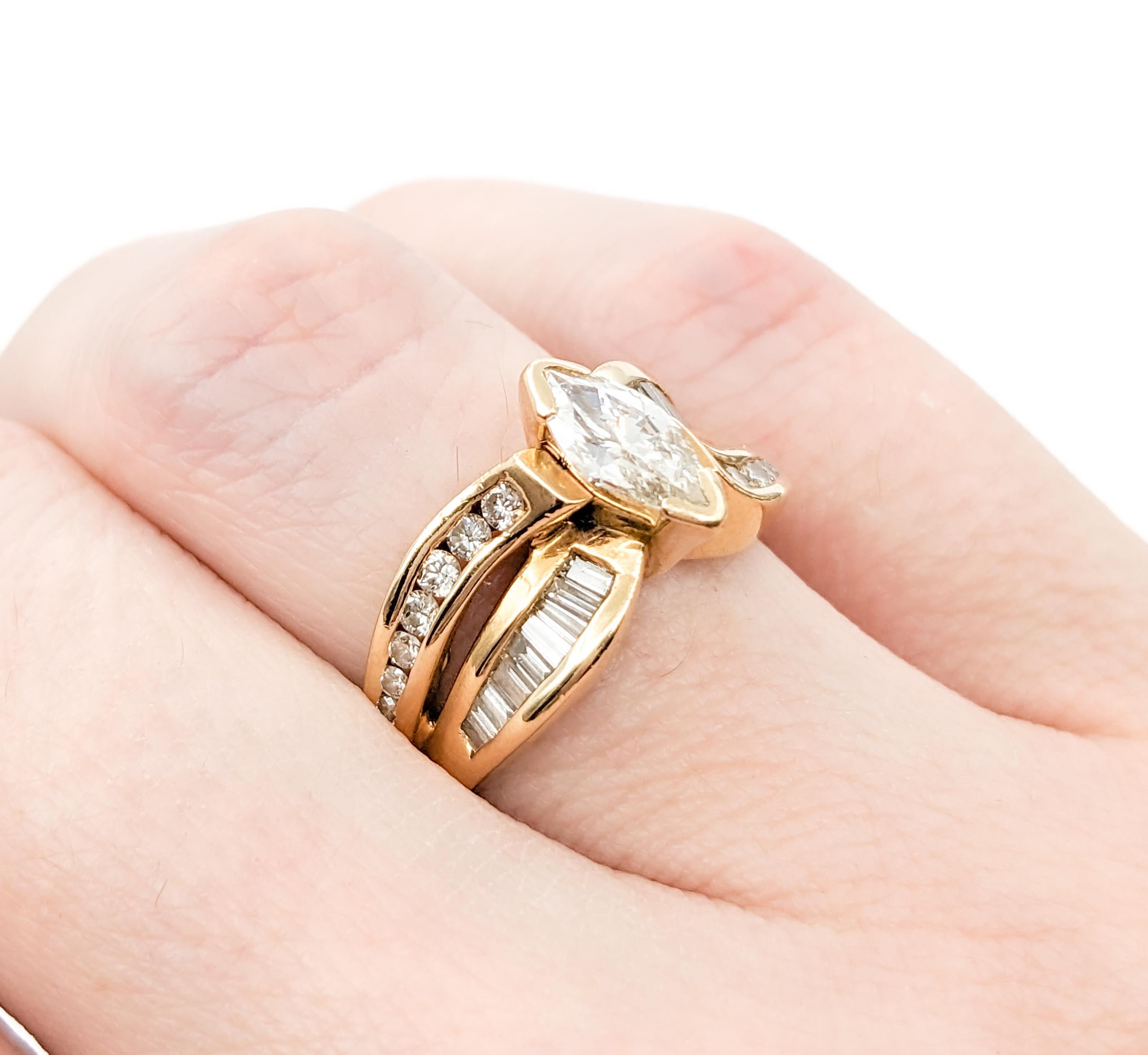 Taille Marquise Bague de fiançailles en or jaune avec diamant marquise de 1,15 carat en vente