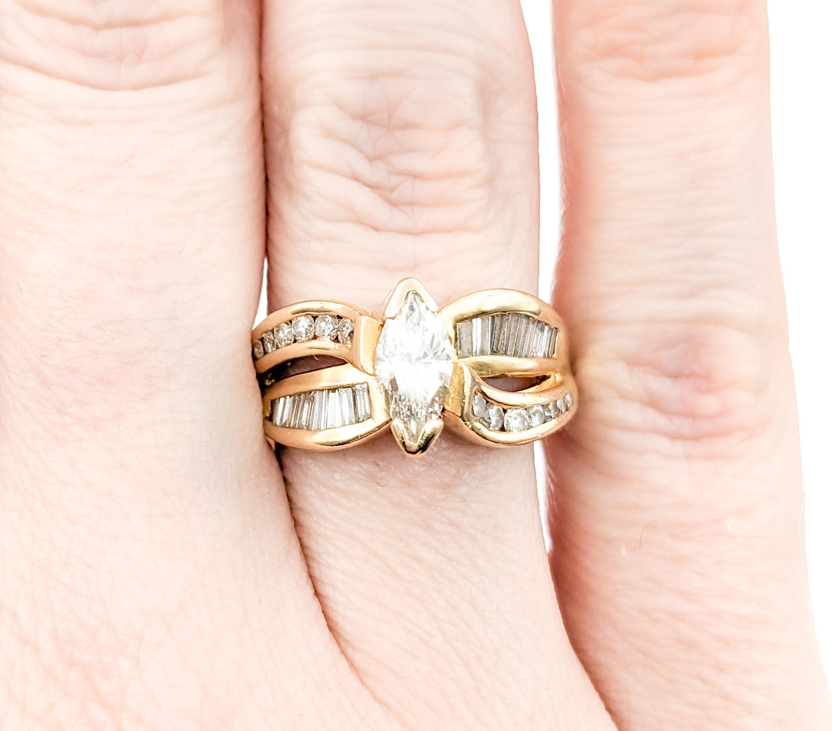 Bague de fiançailles en or jaune avec diamant marquise de 1,15 carat Excellent état - En vente à Bloomington, MN