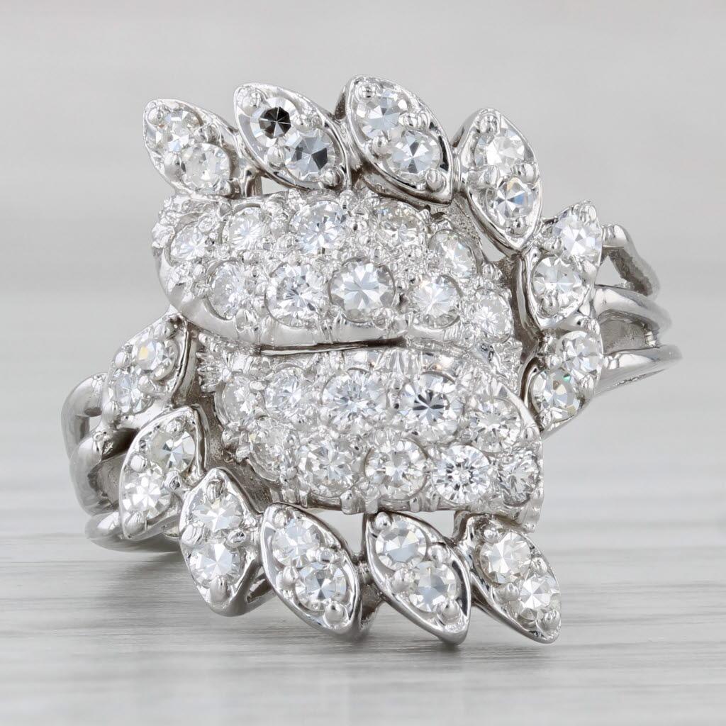 Anello da cocktail con diamanti a grappolo da 1,15 ctw in oro bianco 14k misura 7,75 In condizioni buone in vendita a McLeansville, NC