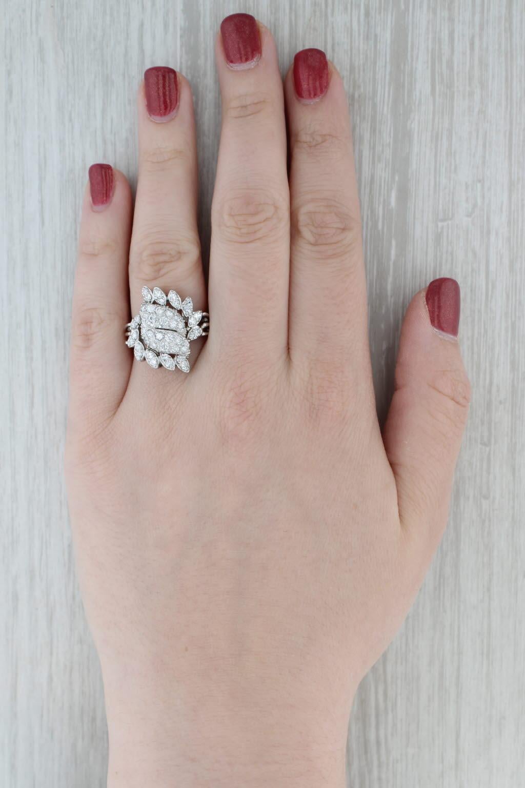 Anello da cocktail con diamanti a grappolo da 1,15 ctw in oro bianco 14k misura 7,75 in vendita 4