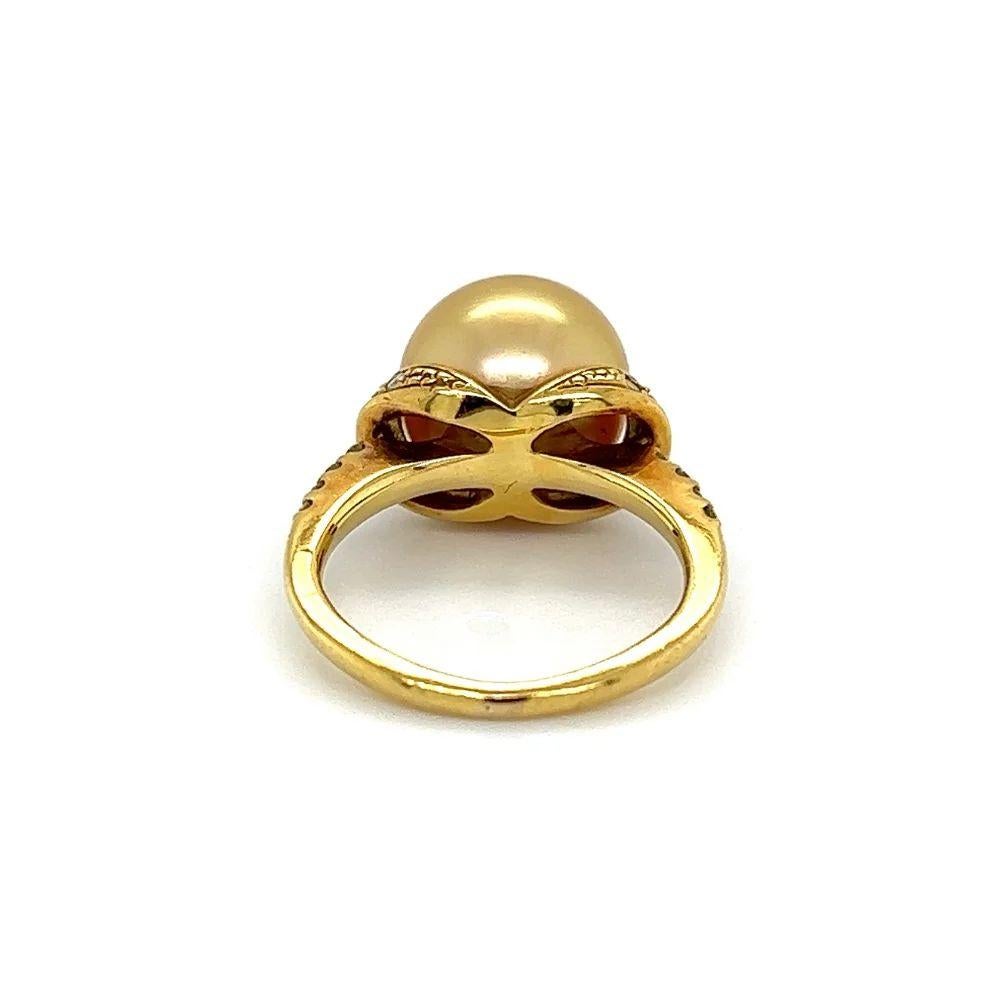 11.5mm Golden South Sea Pearl and Diamond Gold Vintage Cocktail Ring In Excellent Condition For Sale In Montreal, QC