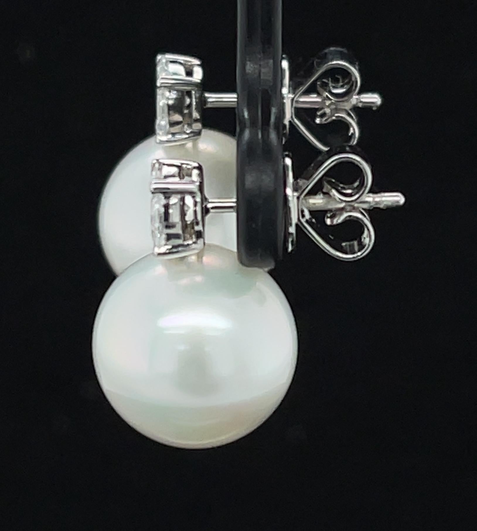 11.5mm White South Sea Pearl and Diamond Earrings in 18k White Gold In New Condition For Sale In Los Angeles, CA